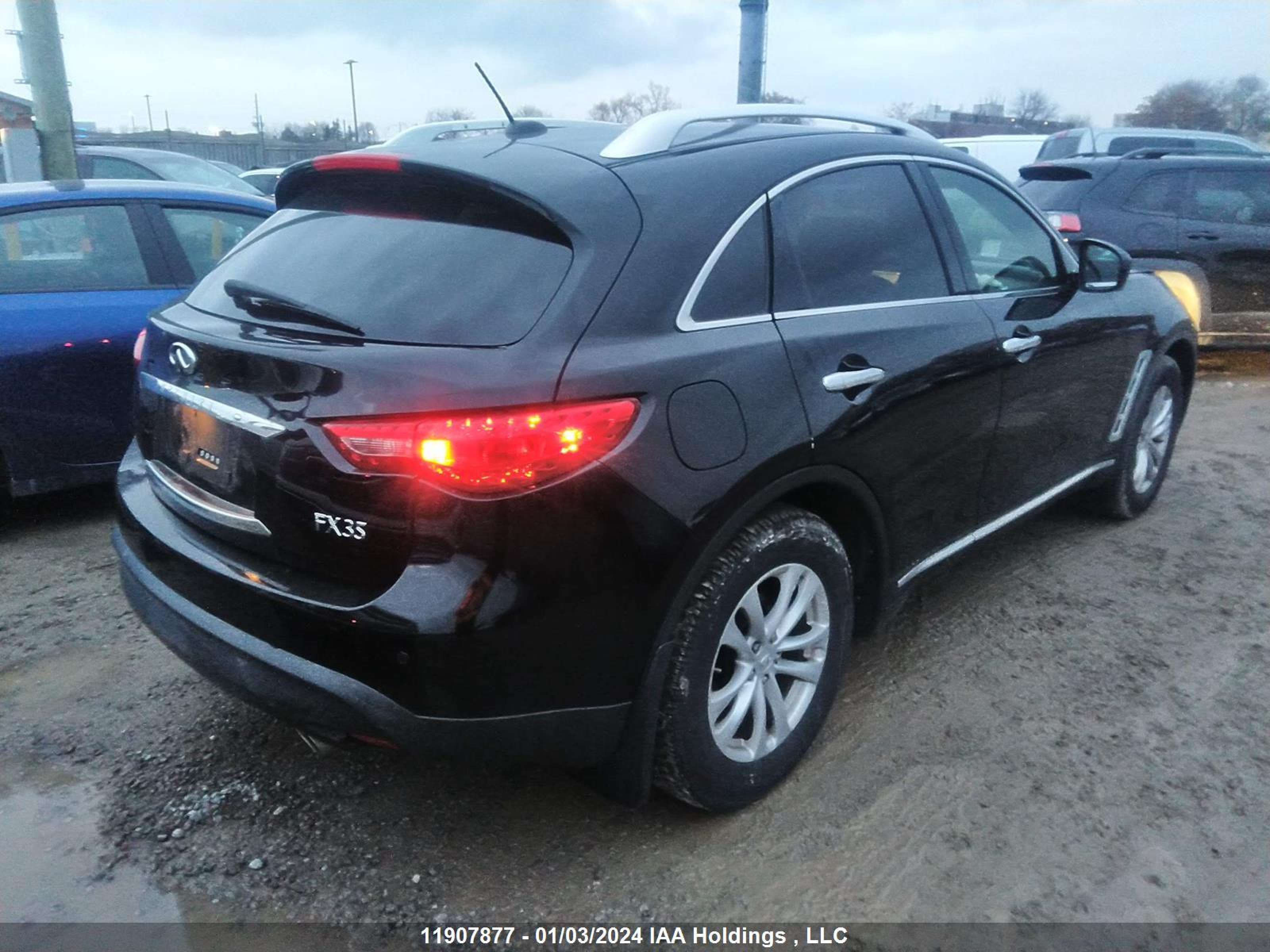 Photo 3 VIN: JNRAS18W99M158176 - INFINITI FX 