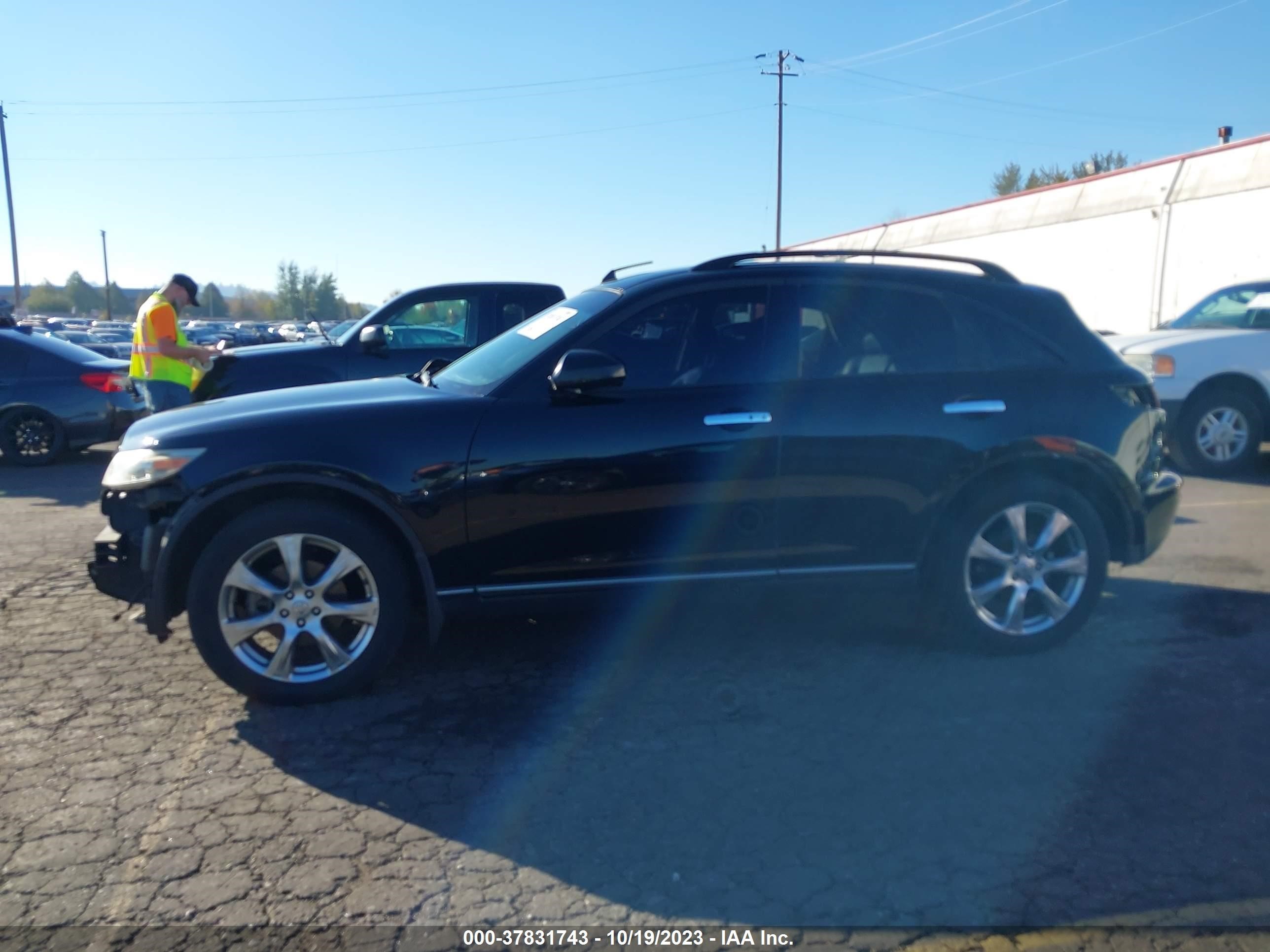 Photo 13 VIN: JNRBS08W53X001863 - INFINITI FX 