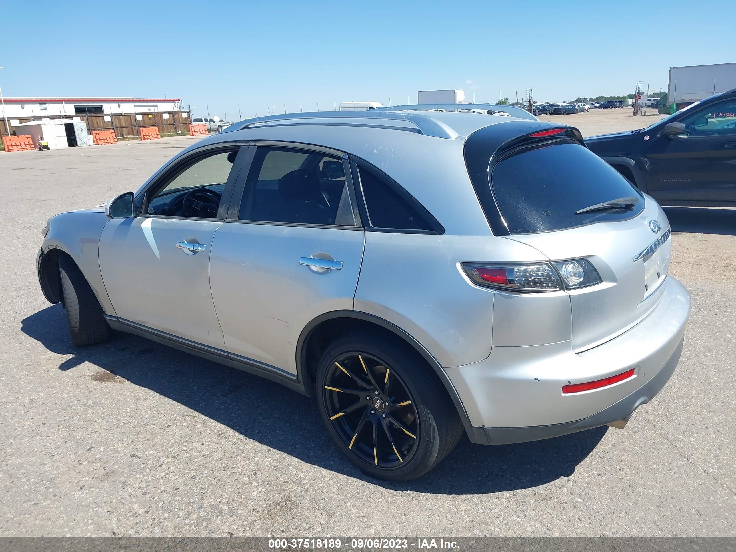 Photo 2 VIN: JNRBS08WX5X401176 - INFINITI FX 