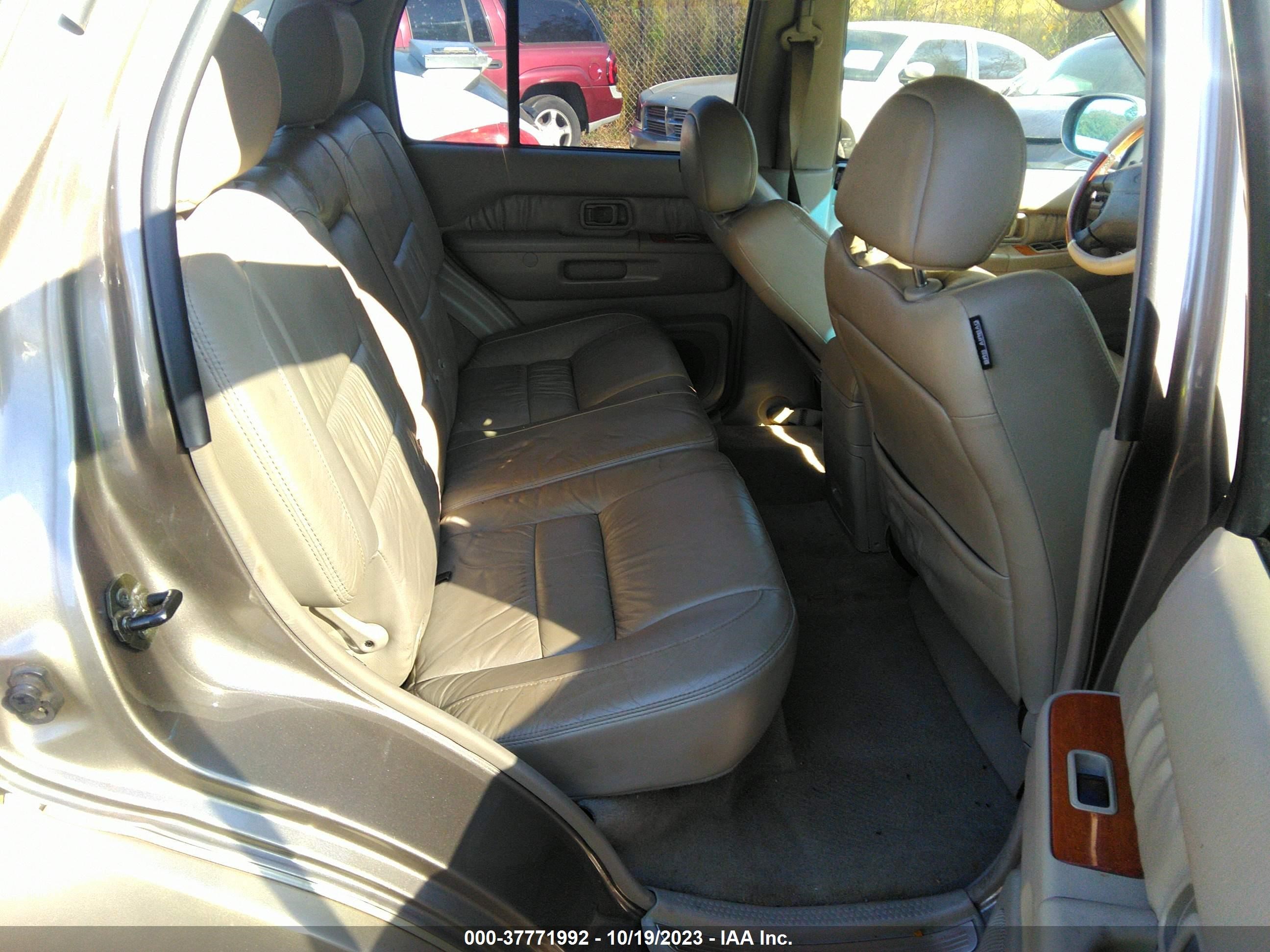 Photo 7 VIN: JNRDR09Y71W218063 - INFINITI QX4 