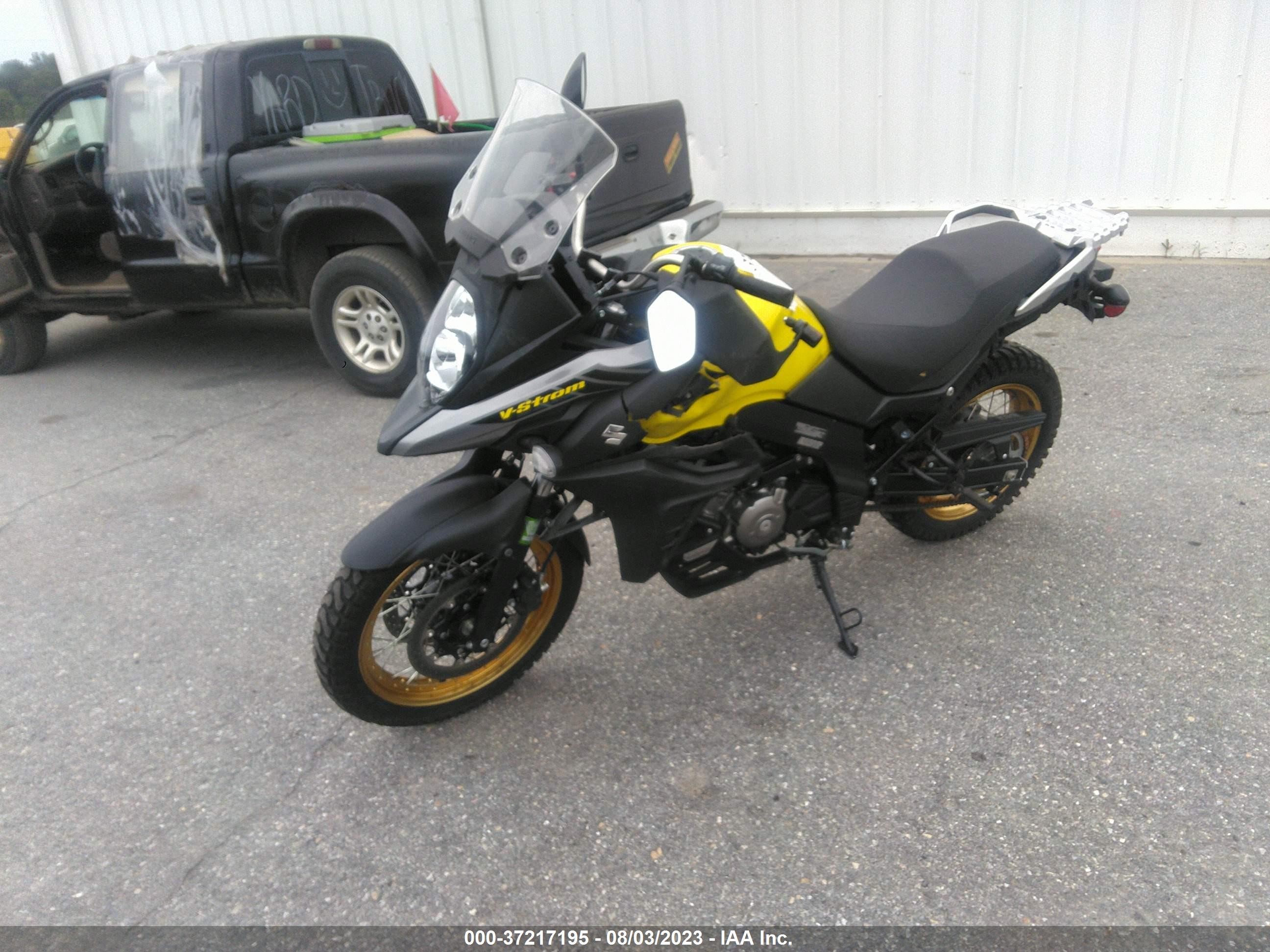 Photo 1 VIN: JS1C733B0J2101062 - SUZUKI NULL 