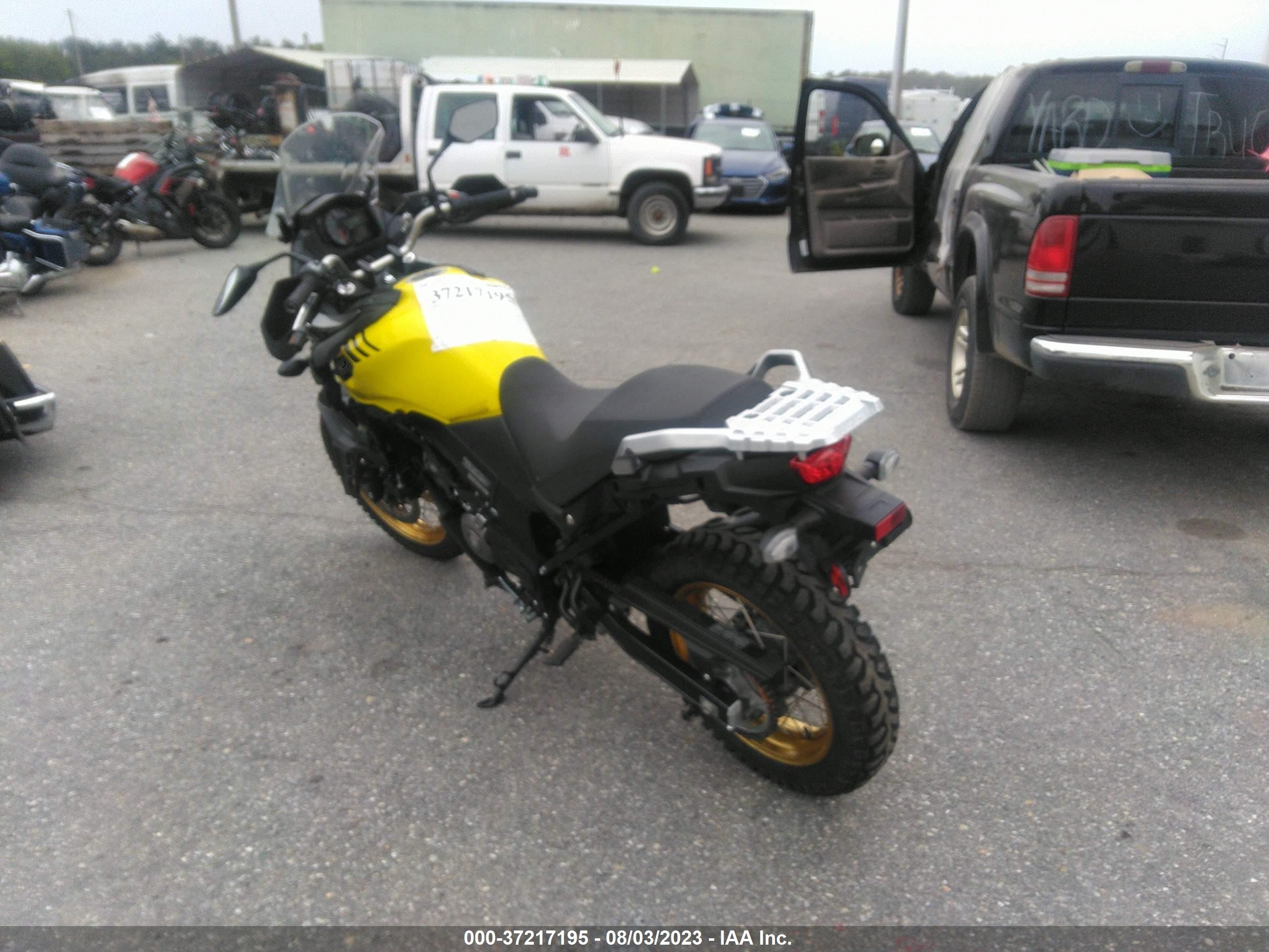 Photo 2 VIN: JS1C733B0J2101062 - SUZUKI NULL 