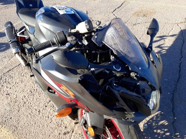 Photo 8 VIN: JS1DM11B7H2100330 - SUZUKI GSX-R1000 