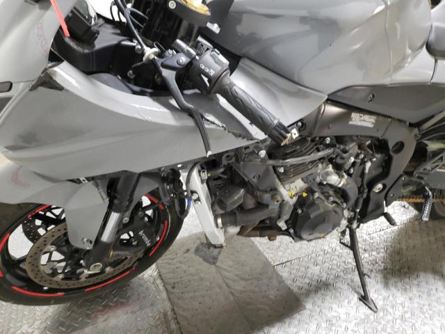 Photo 9 VIN: JS1DM11F1L7100046 - SUZUKI GSX-R1000 