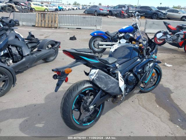 Photo 3 VIN: JS1DM11H2R7100325 - SUZUKI GSX-R1000R 