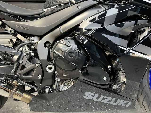 Photo 2 VIN: JS1DM11HXJ2100591 - SUZUKI GSX-R1000 