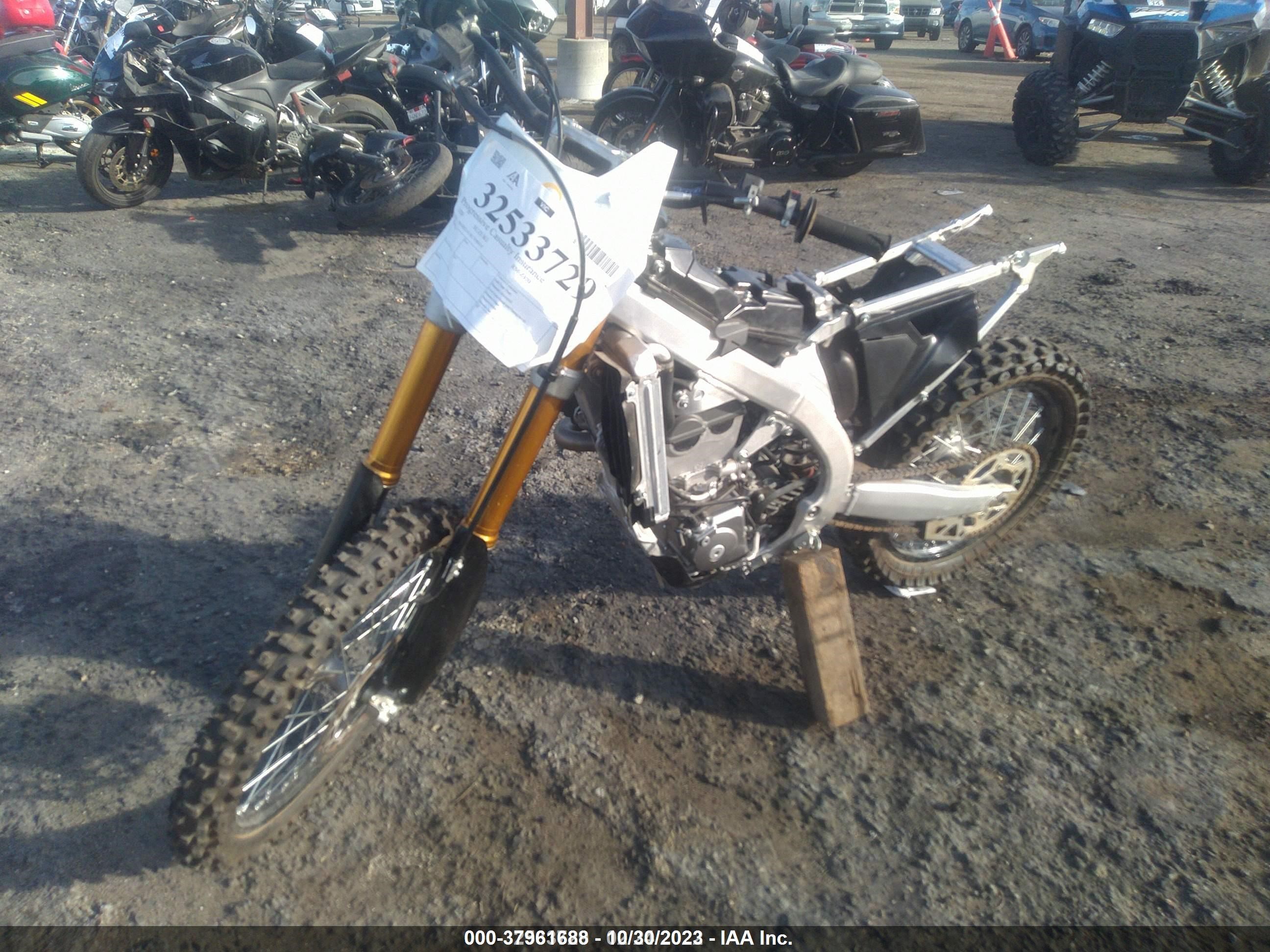 Photo 2 VIN: JS1DZ11C4L7100419 - SUZUKI NULL 