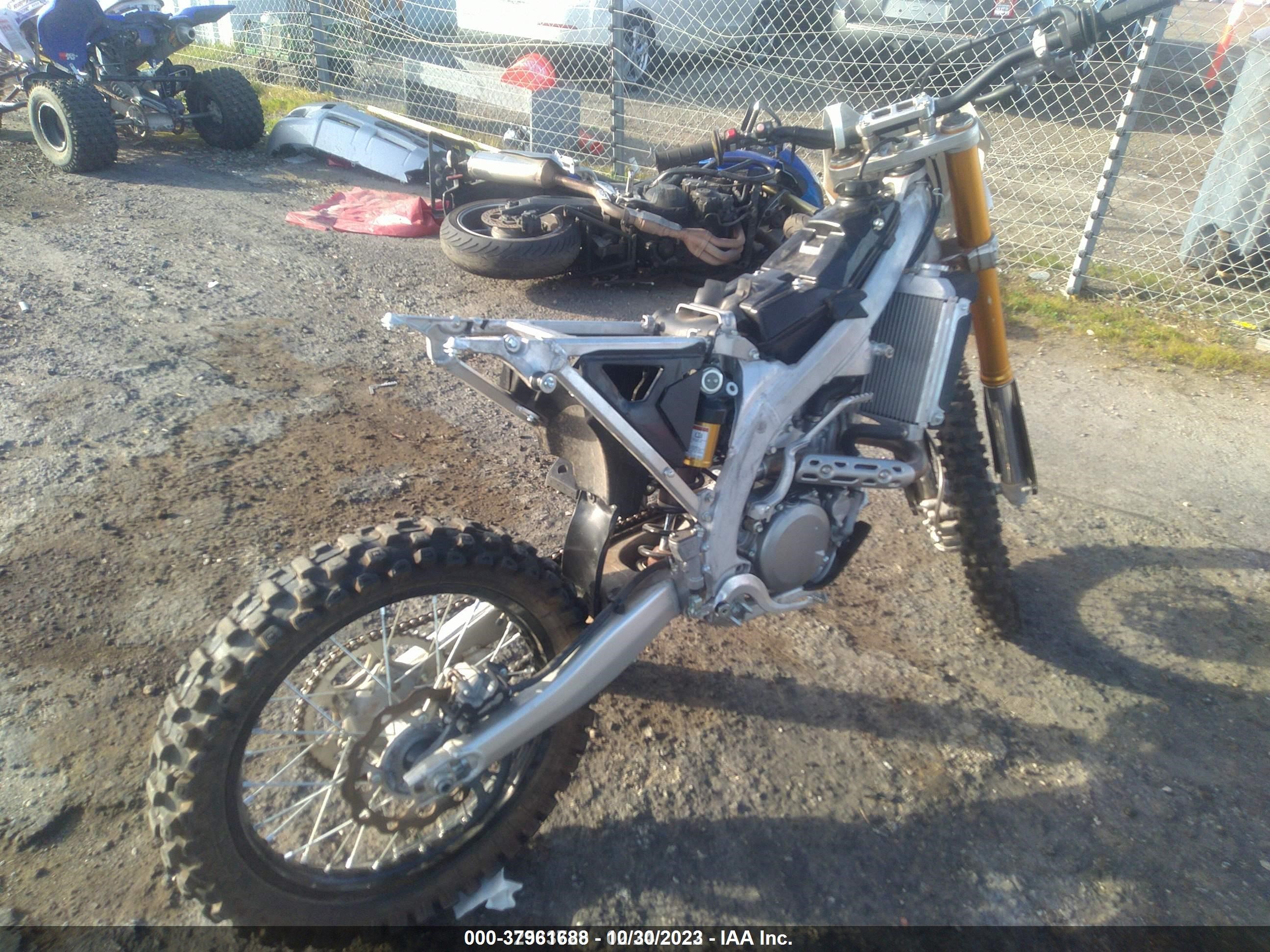 Photo 4 VIN: JS1DZ11C4L7100419 - SUZUKI NULL 