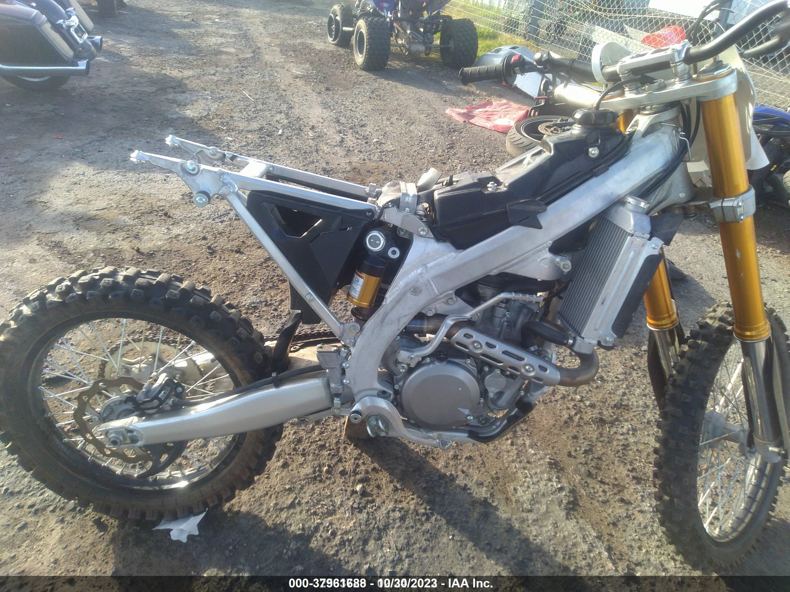 Photo 8 VIN: JS1DZ11C4L7100419 - SUZUKI NULL 