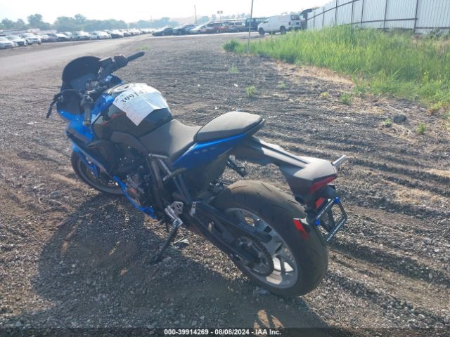 Photo 2 VIN: JS1EM13B8R7103159 - SUZUKI GSX-8R 