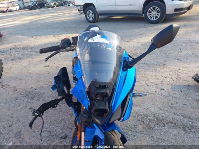 Photo 4 VIN: JS1EM13B9R7103638 - SUZUKI GSX-8R 