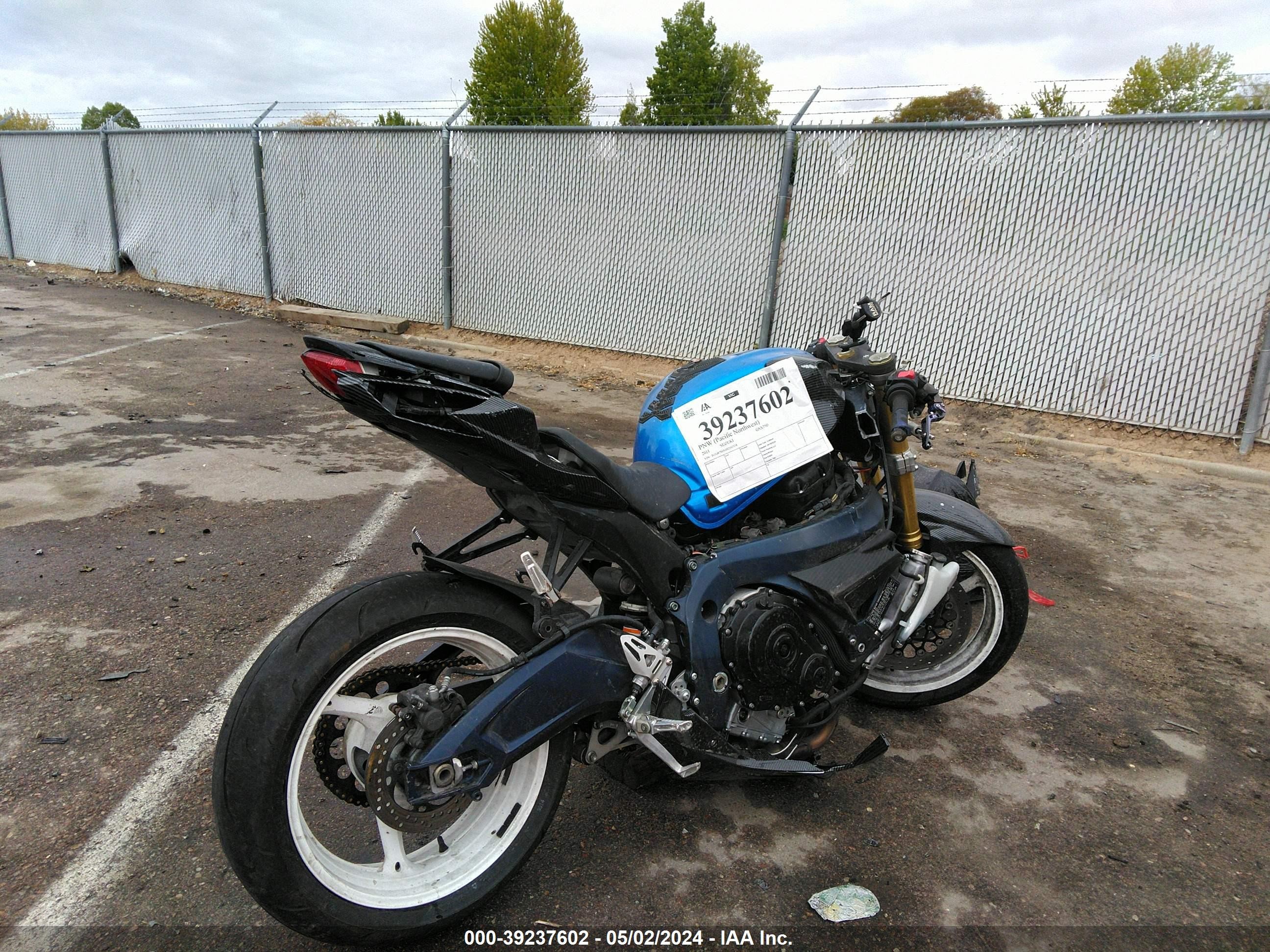 Photo 3 VIN: JS1GR7MA0B2103338 - SUZUKI NULL 