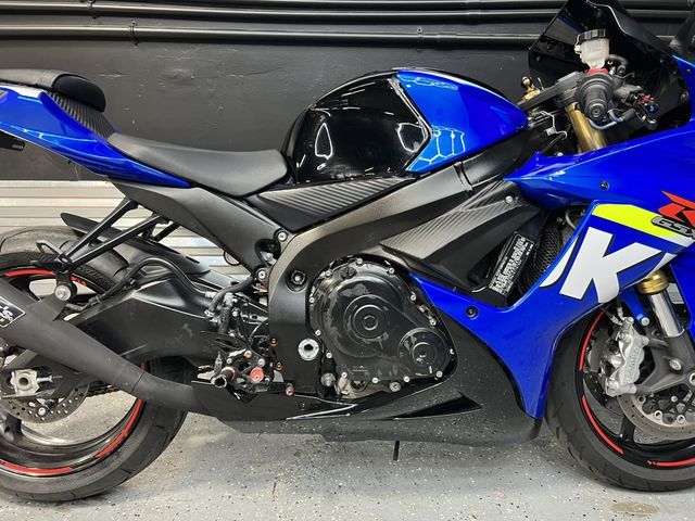 Photo 2 VIN: JS1GR7MA1K7101004 - SUZUKI GSX-R750 