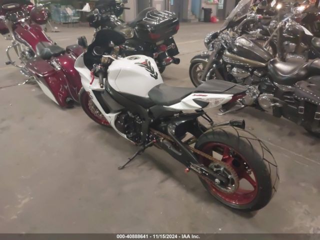 Photo 2 VIN: JS1GR7MA3H2101818 - SUZUKI GSX-R750 