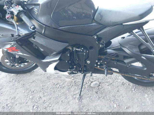 Photo 8 VIN: JS1GR7MA5F2100439 - SUZUKI GSX-R750L 