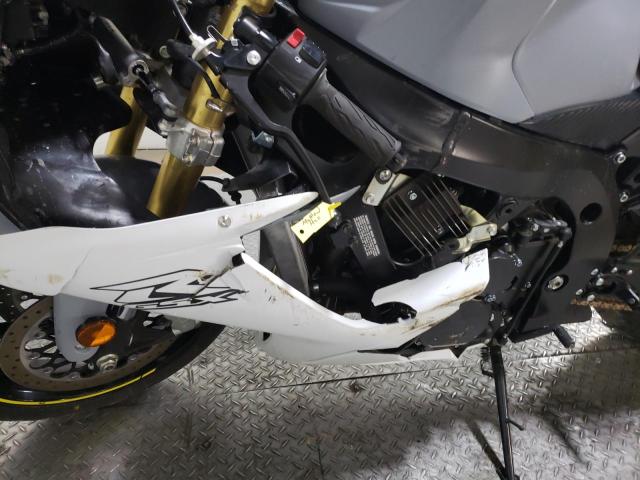 Photo 8 VIN: JS1GR7MA6N7101181 - SUZUKI GSX-R750 