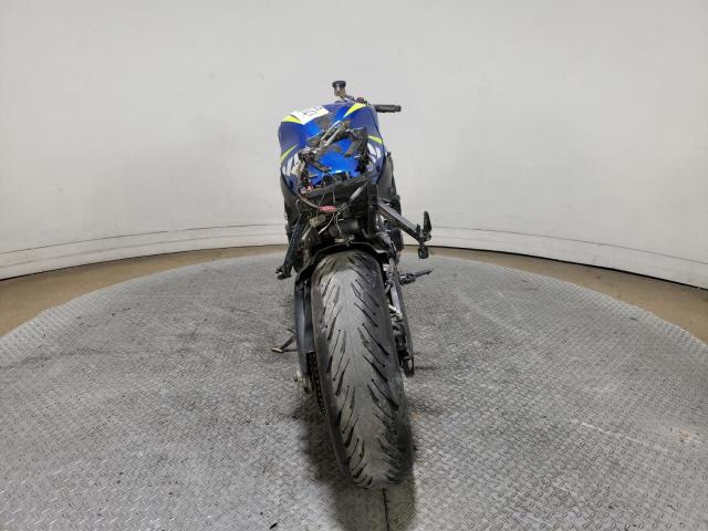 Photo 3 VIN: JS1GR7MA8F2100242 - SUZUKI GSX-R750 