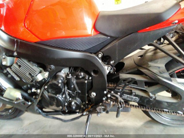 Photo 8 VIN: JS1GR7MA8N7100291 - SUZUKI GSX-R750 