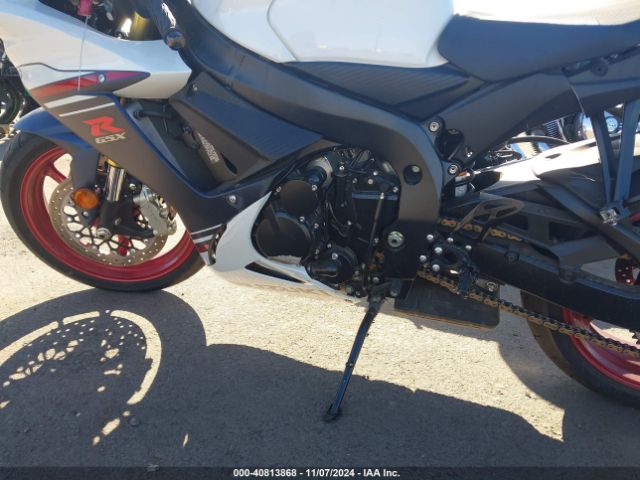 Photo 8 VIN: JS1GR7MA9R7100497 - SUZUKI GSX-R750 