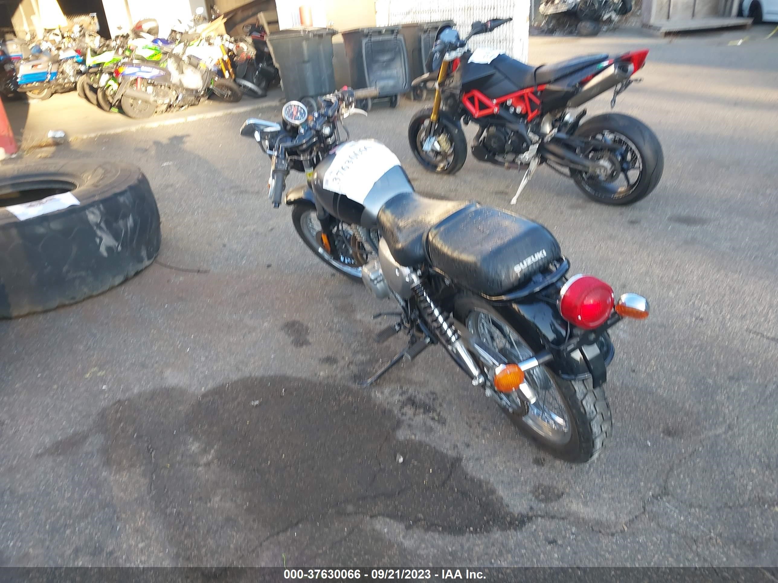 Photo 2 VIN: JS1NJ4CAXF2100306 - SUZUKI NULL 