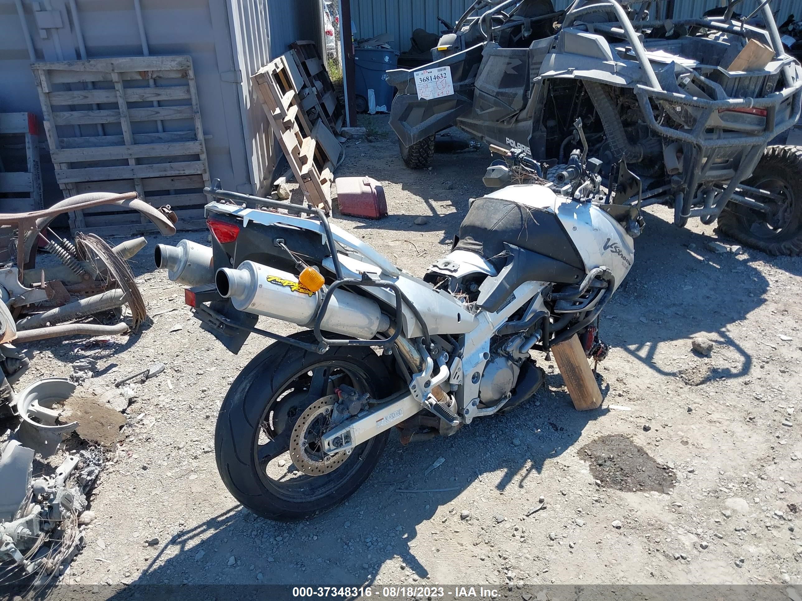 Photo 3 VIN: JS1VT53AX32101516 - SUZUKI NULL 