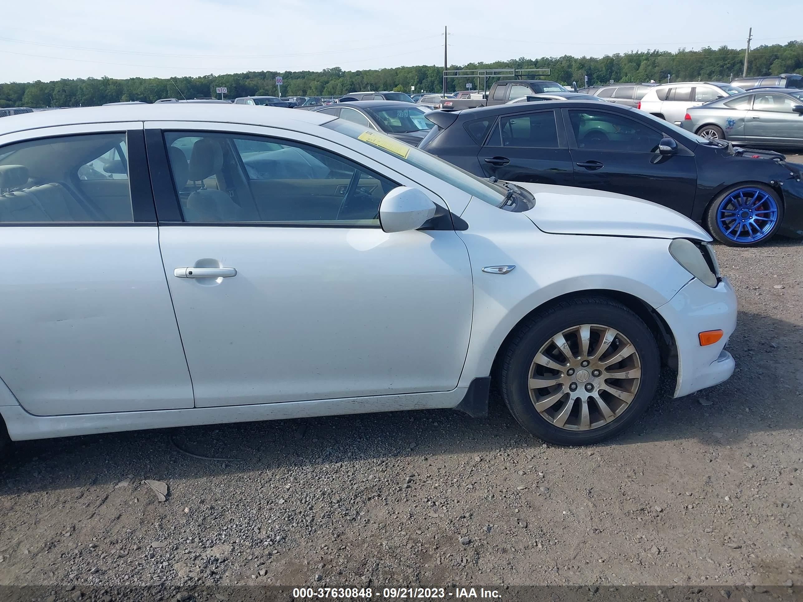 Photo 12 VIN: JS2RE9A18D6100067 - SUZUKI KIZASHI 