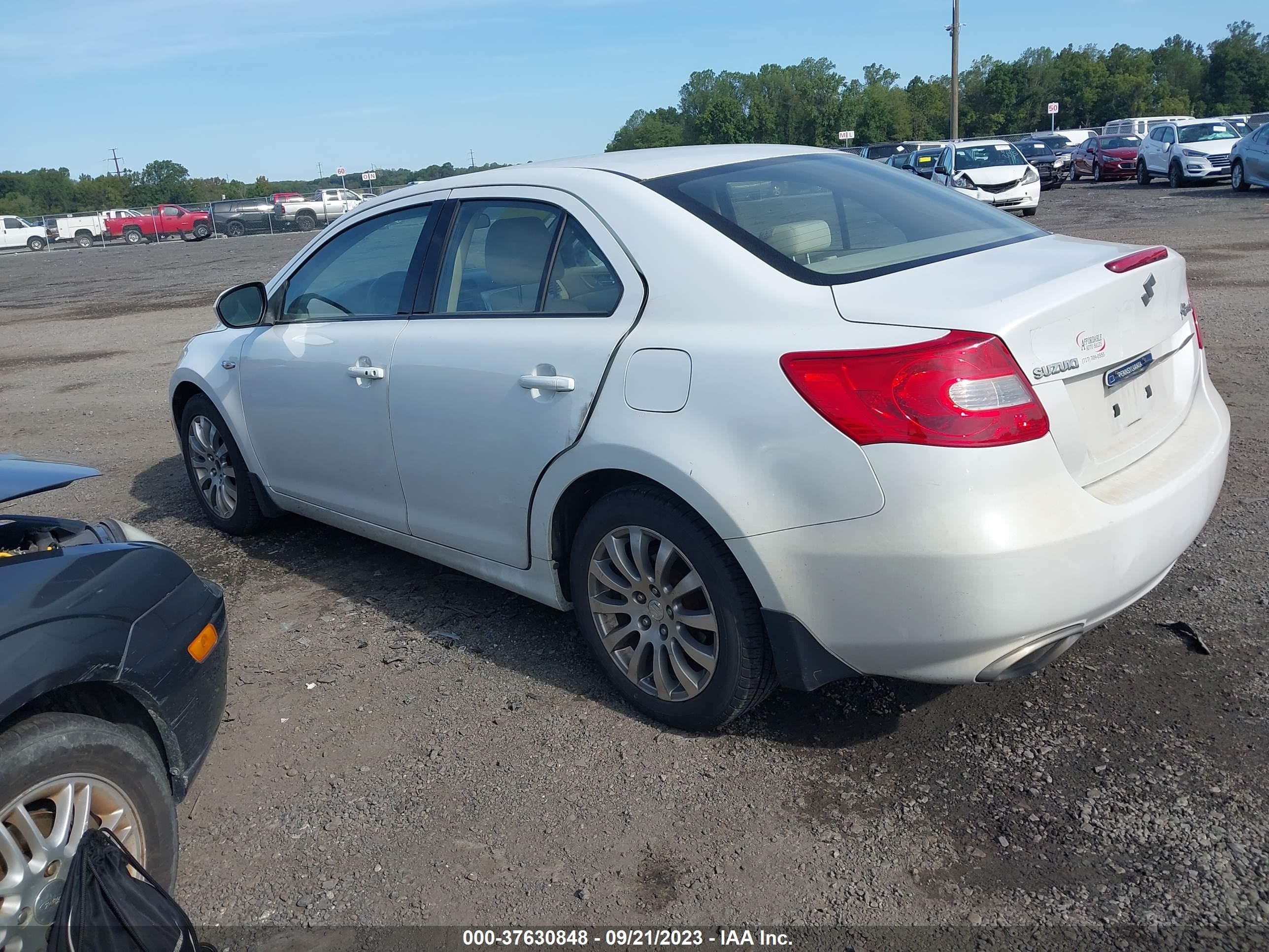 Photo 2 VIN: JS2RE9A18D6100067 - SUZUKI KIZASHI 