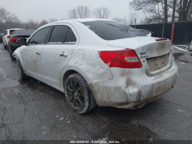 Photo 2 VIN: JS2RE9A19B6110037 - SUZUKI KIZASHI 