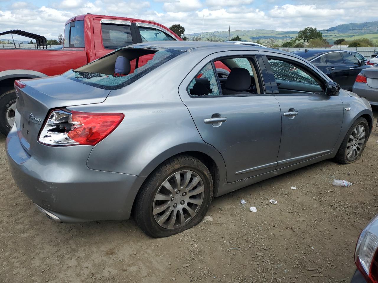 Photo 2 VIN: JS2RE9A36A6100761 - SUZUKI KIZASHI 