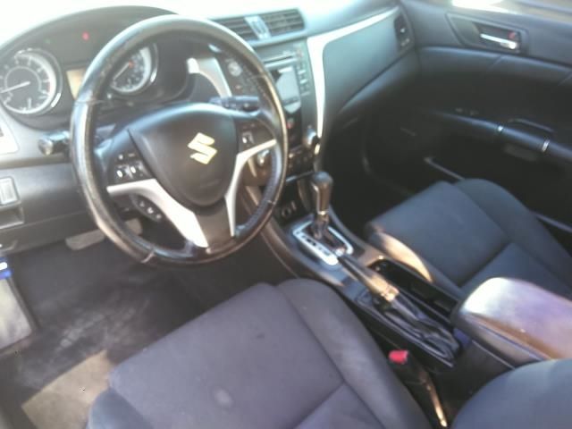 Photo 6 VIN: JS2RE9A63B6110241 - SUZUKI KIZASHI 