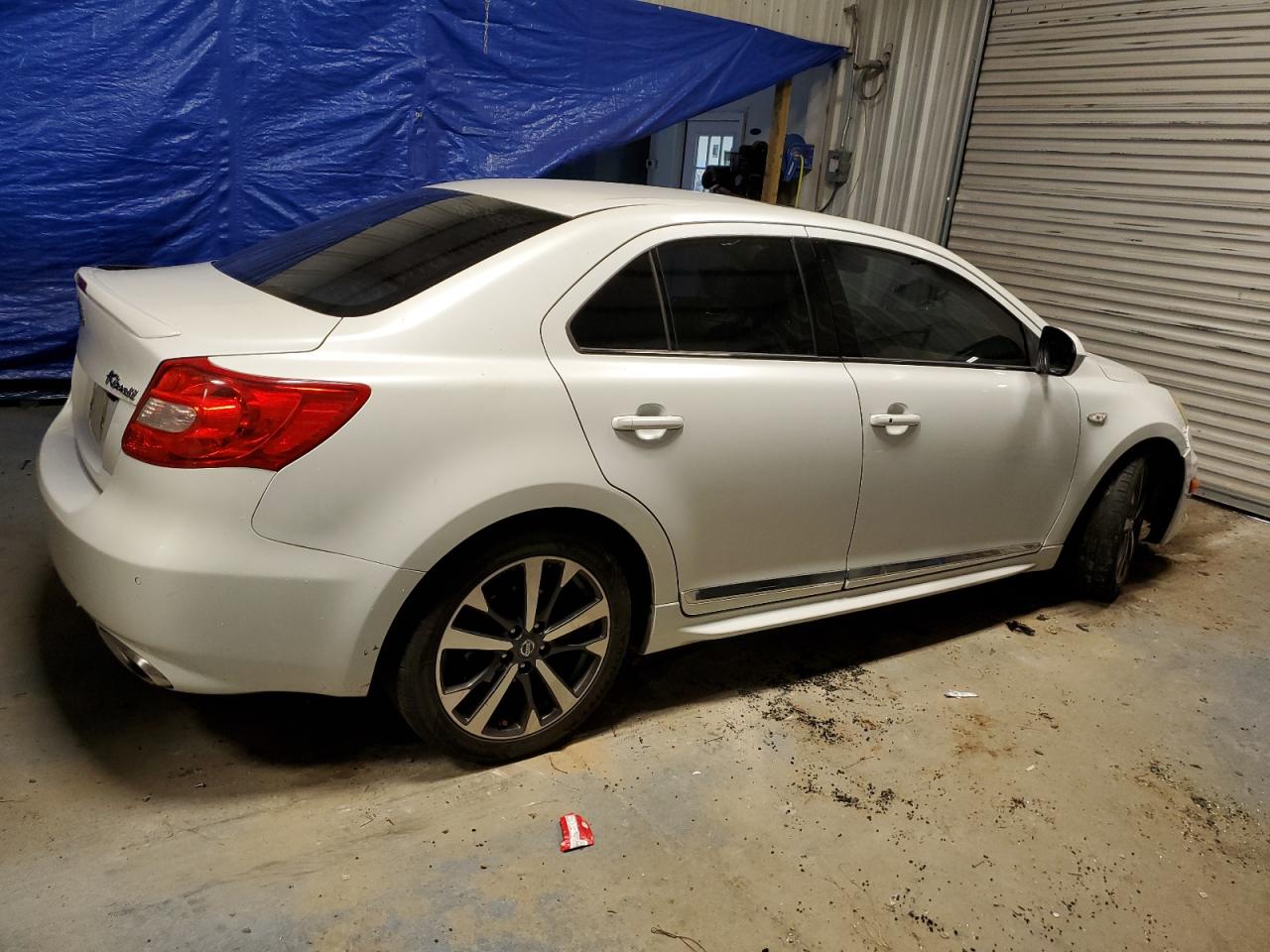 Photo 2 VIN: JS2RE9A85B6110758 - SUZUKI KIZASHI 