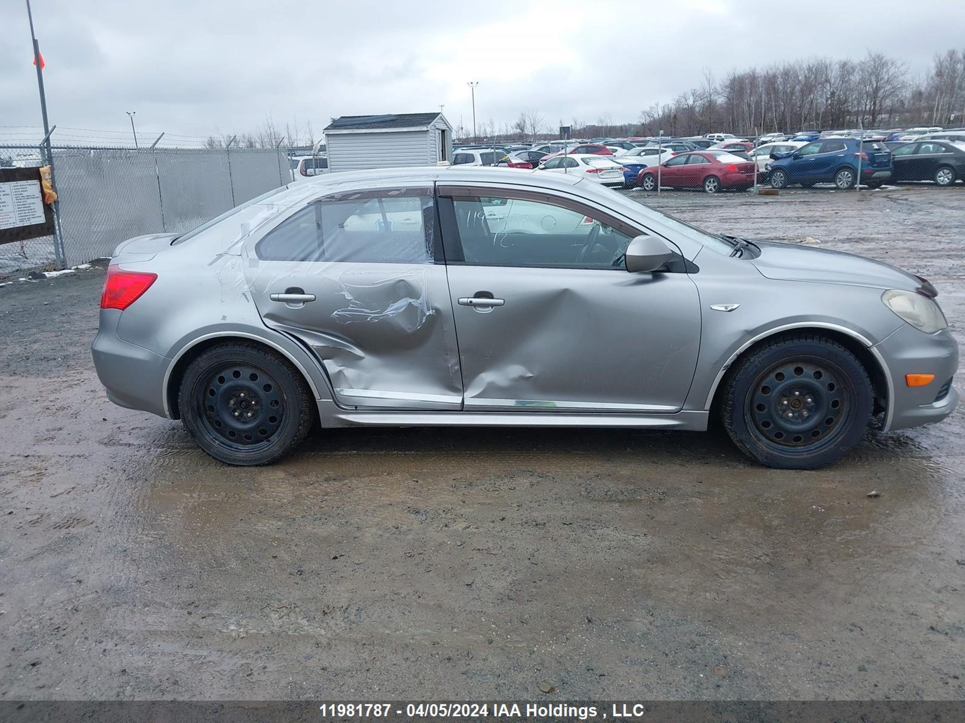 Photo 13 VIN: JS2RF9A81C6100677 - SUZUKI KIZASHI 