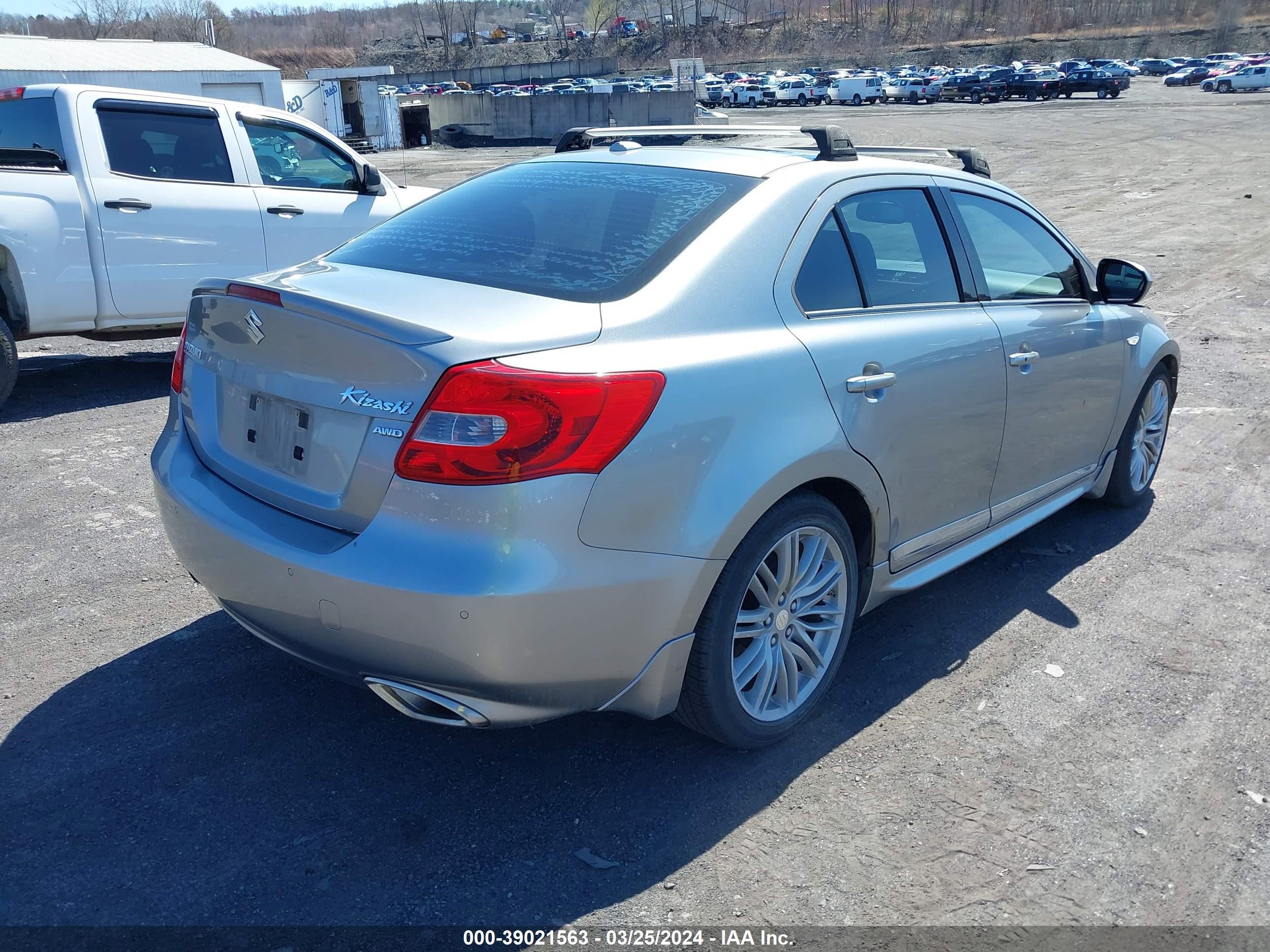 Photo 3 VIN: JS2RF9A8XC6100113 - SUZUKI KIZASHI 