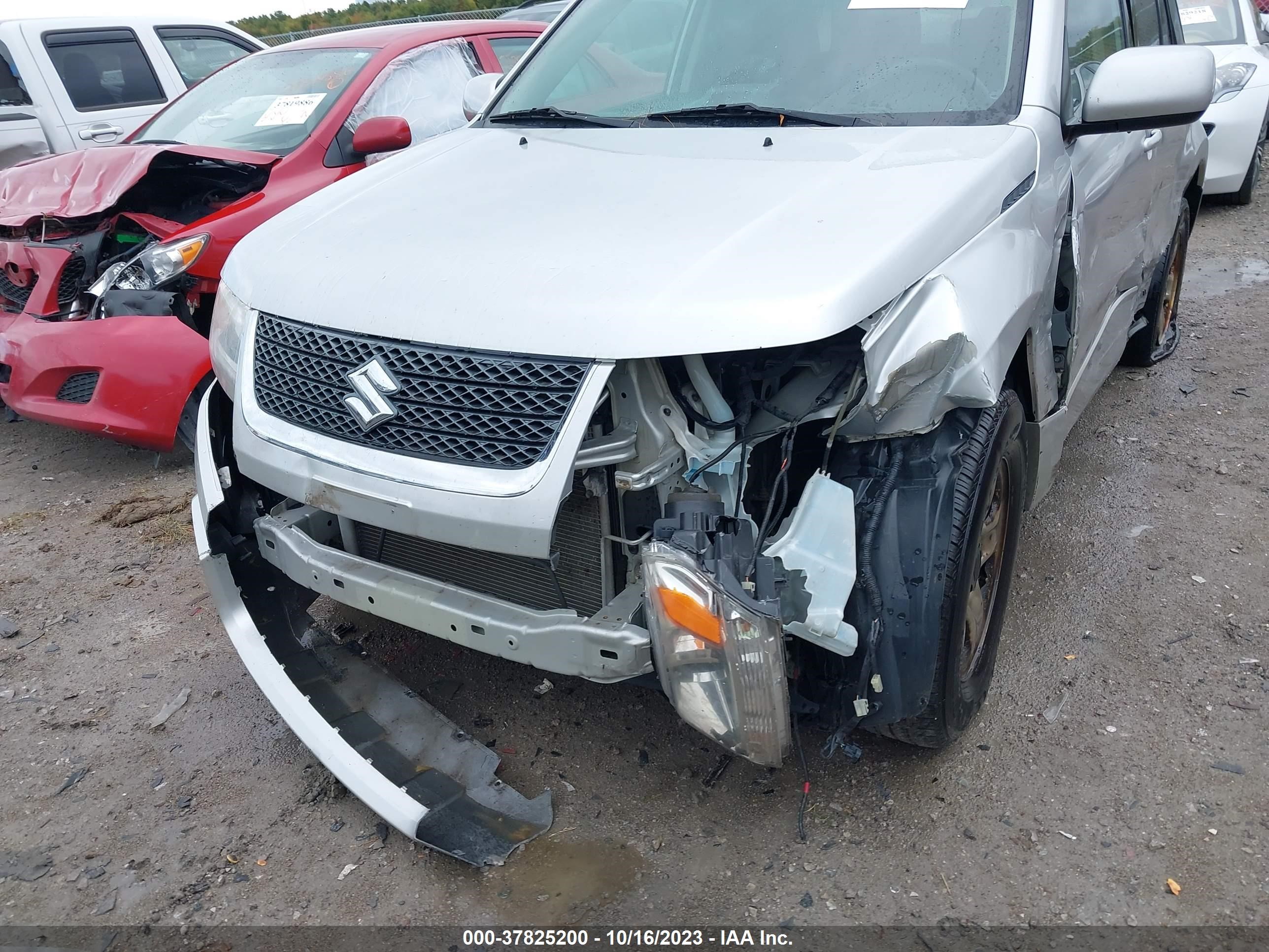 Photo 11 VIN: JS3TD0D22B4100417 - SUZUKI GRAND VITARA 