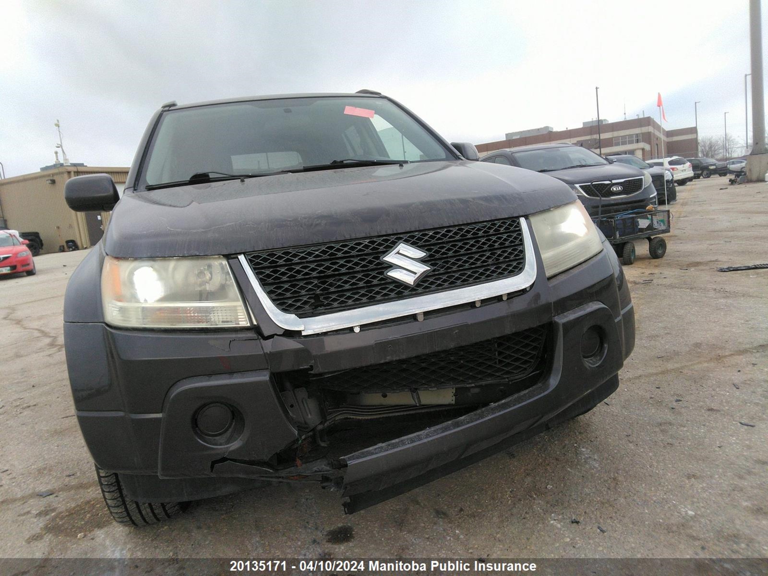 Photo 5 VIN: JS3TD0D26A4102332 - SUZUKI GRAND VITARA 