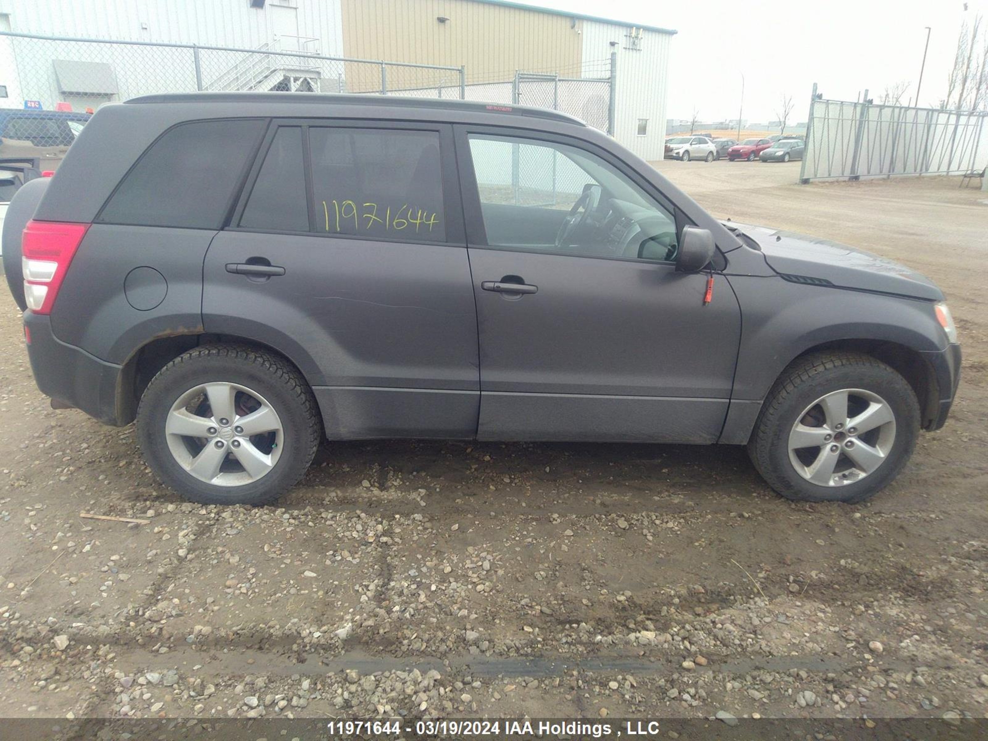 Photo 12 VIN: JS3TD0D26B4100534 - SUZUKI GRAND VITARA 