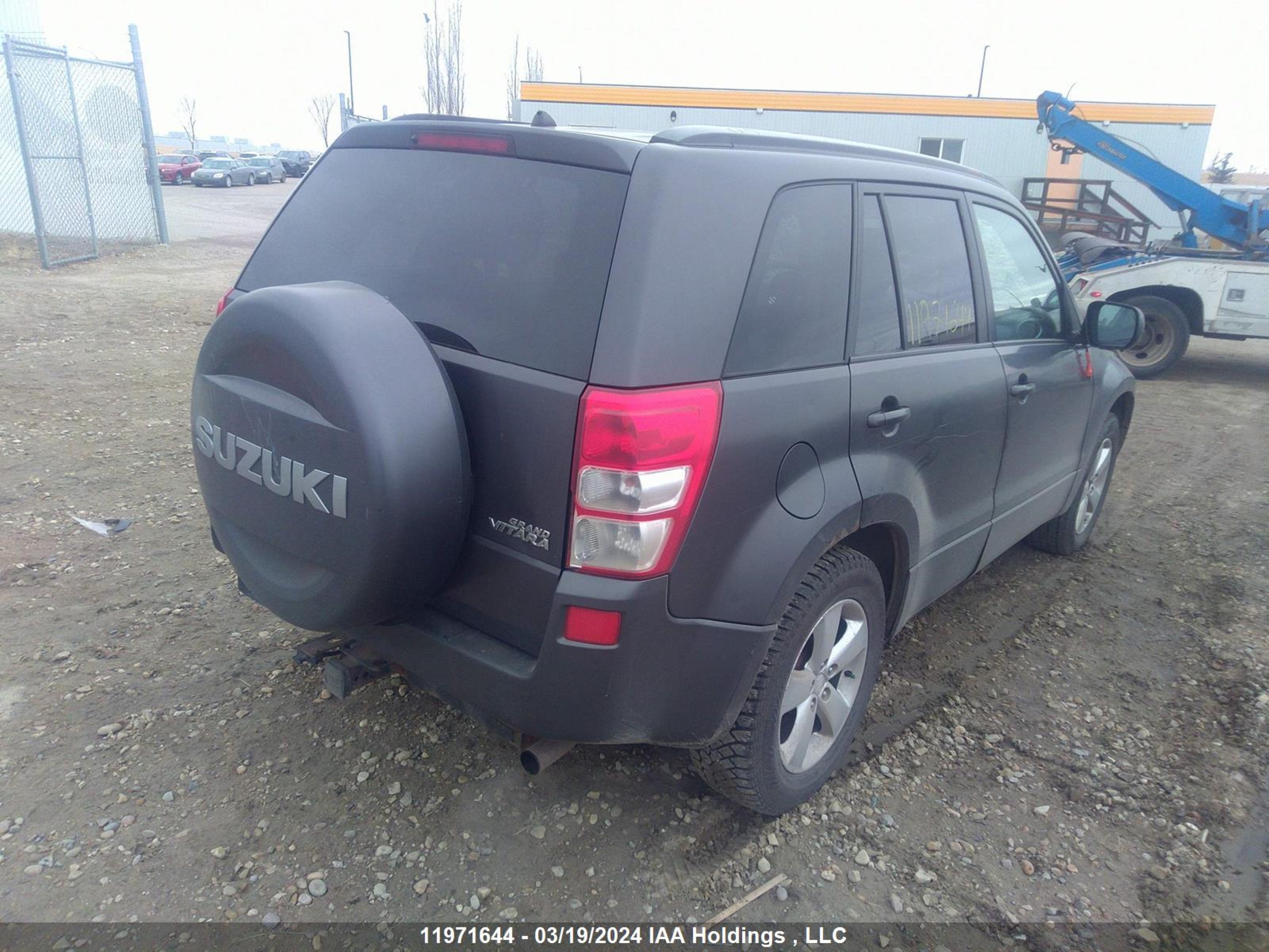 Photo 3 VIN: JS3TD0D26B4100534 - SUZUKI GRAND VITARA 