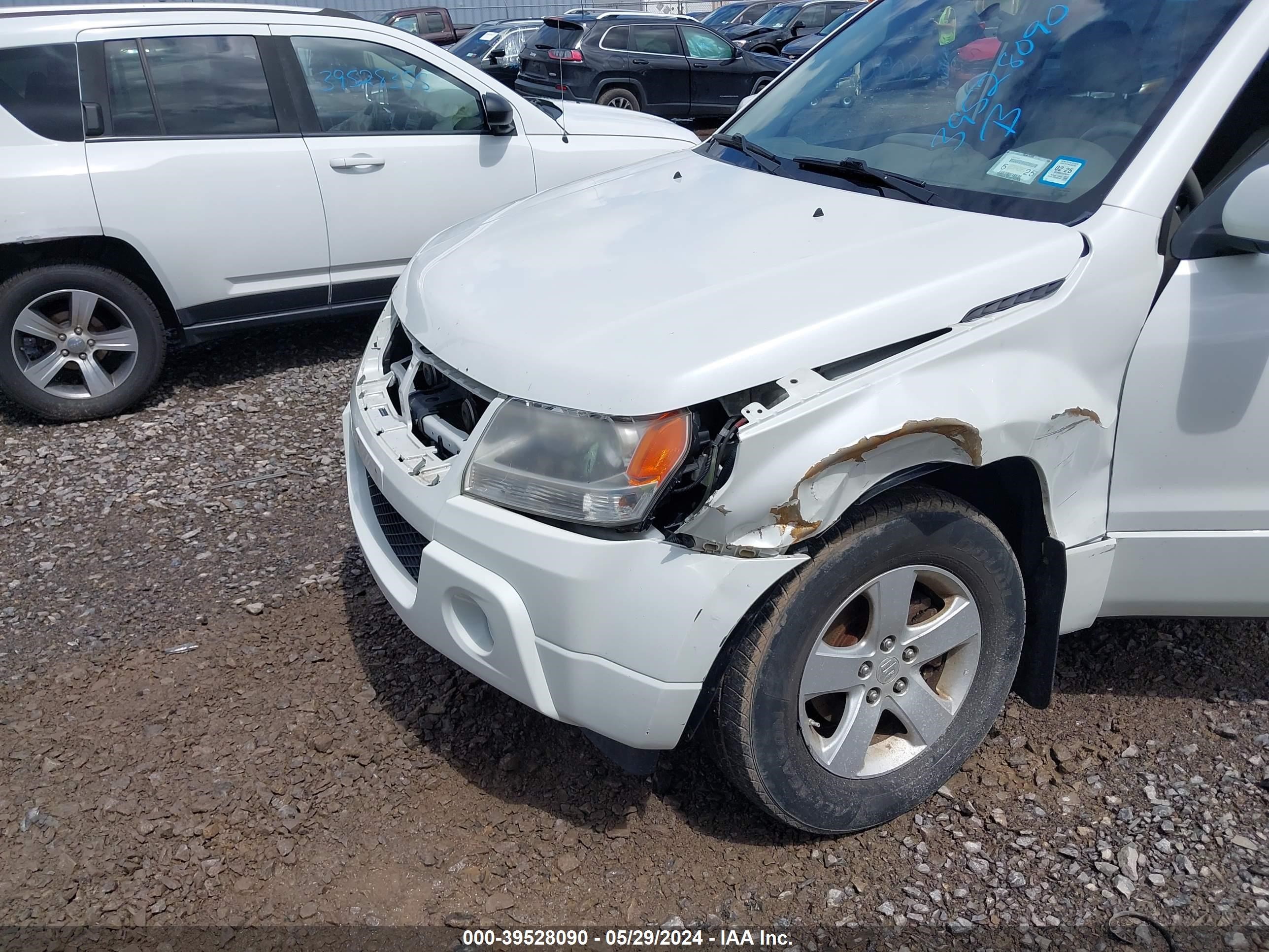 Photo 5 VIN: JS3TD0D67C4100143 - SUZUKI GRAND VITARA 