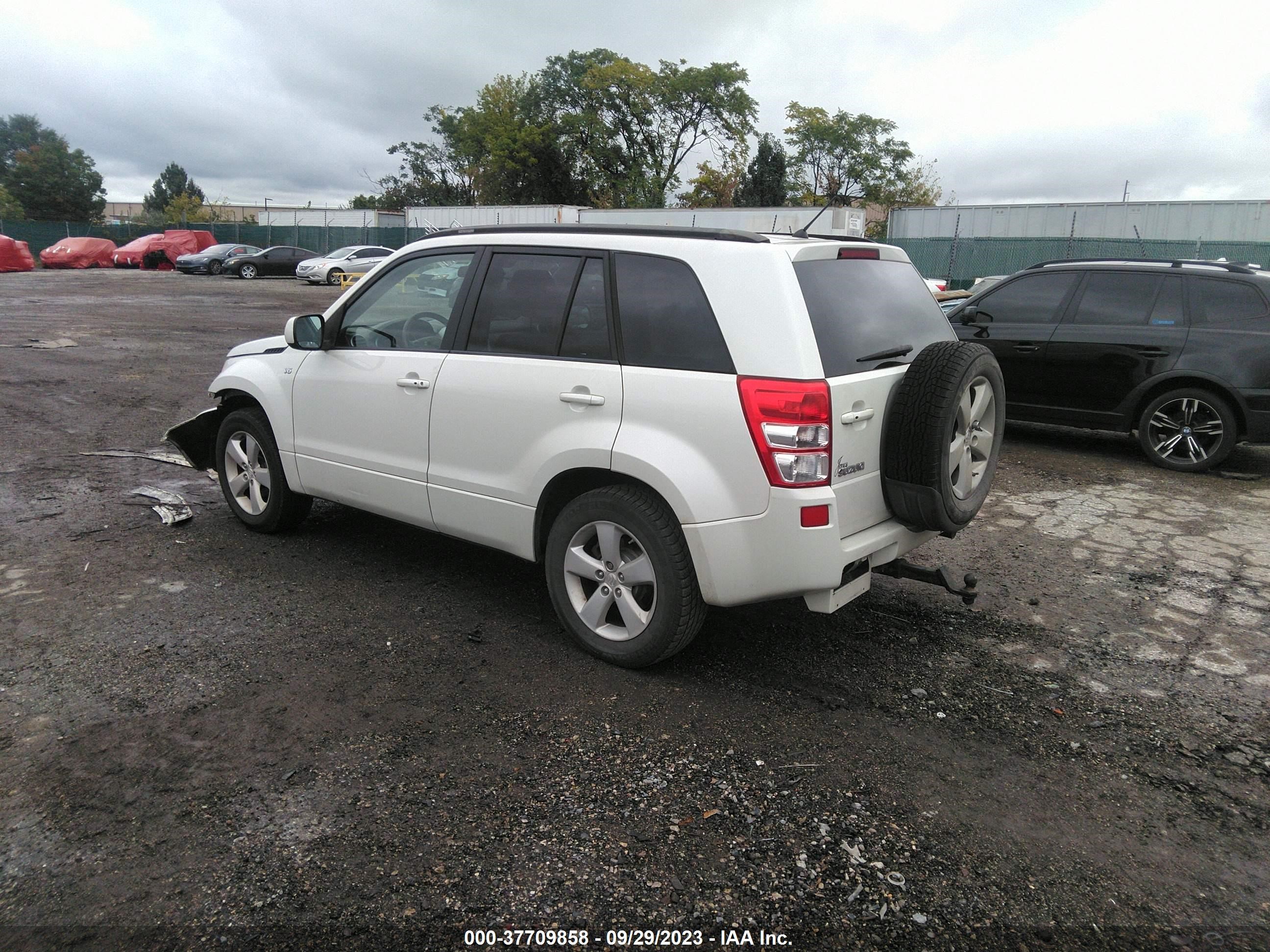 Photo 2 VIN: JS3TD148394100026 - SUZUKI GRAND VITARA 