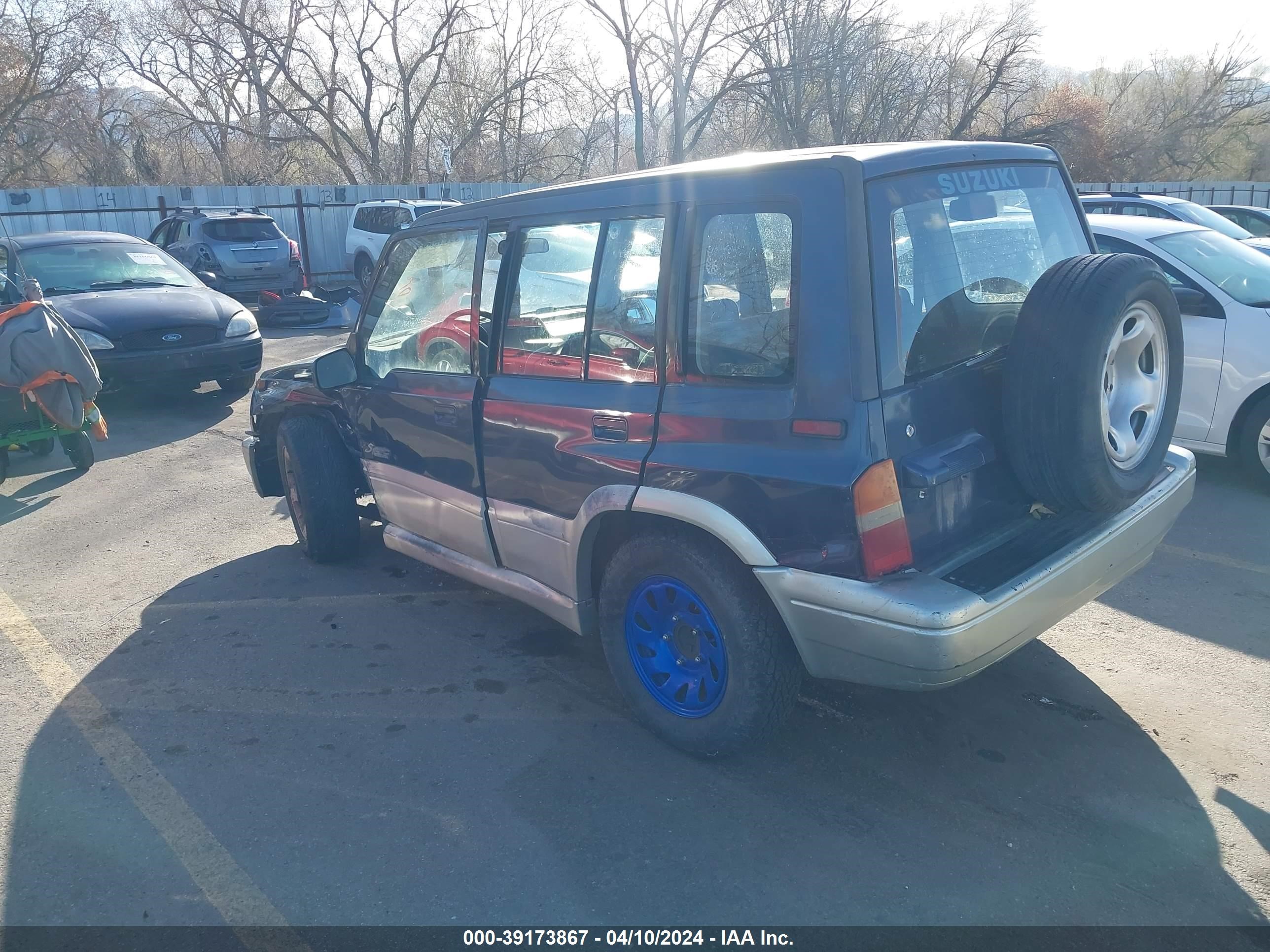 Photo 2 VIN: JS3TD21V8W4109560 - SUZUKI SIDEKICK 