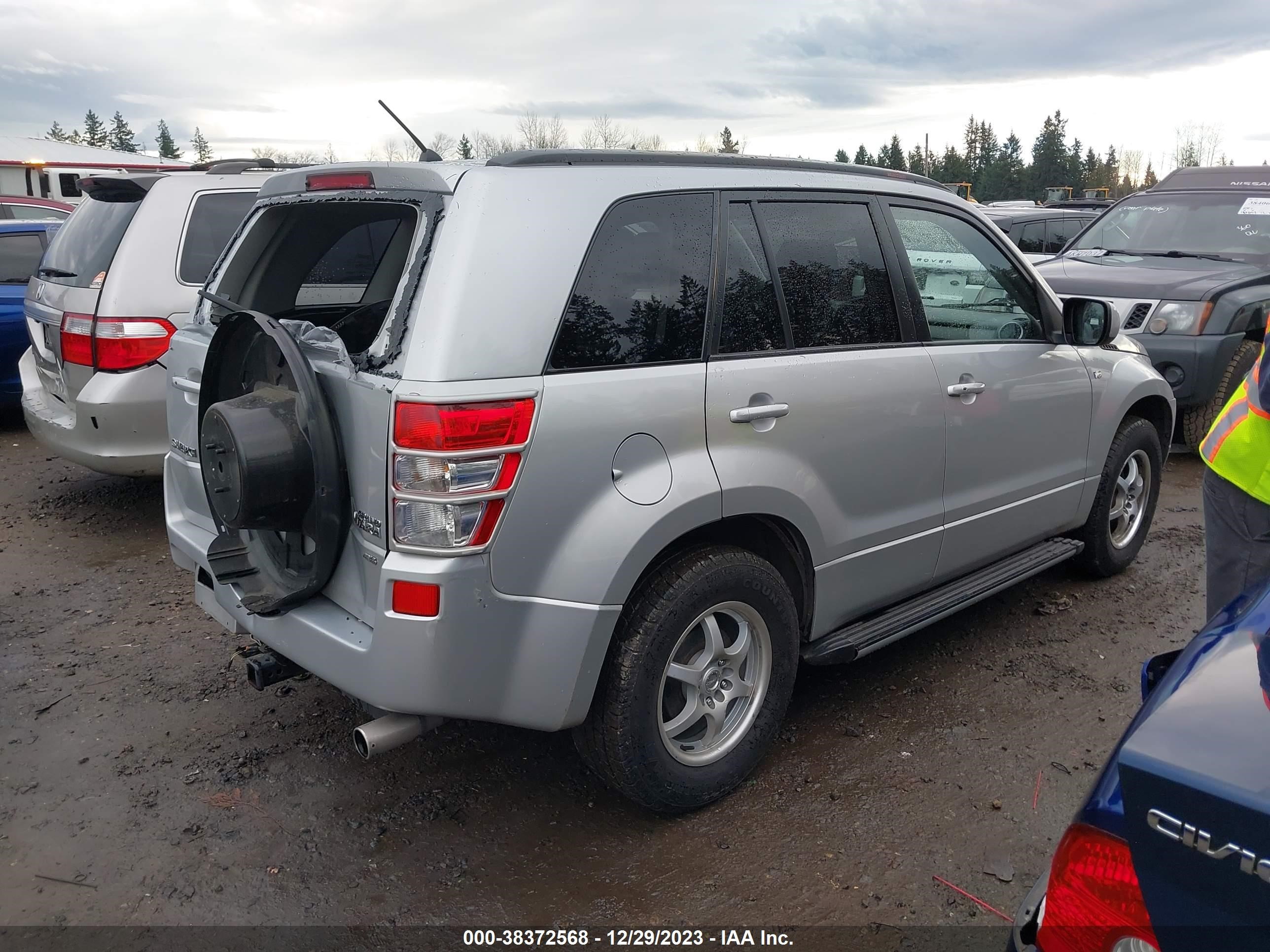 Photo 3 VIN: JS3TD944674202090 - SUZUKI GRAND VITARA 