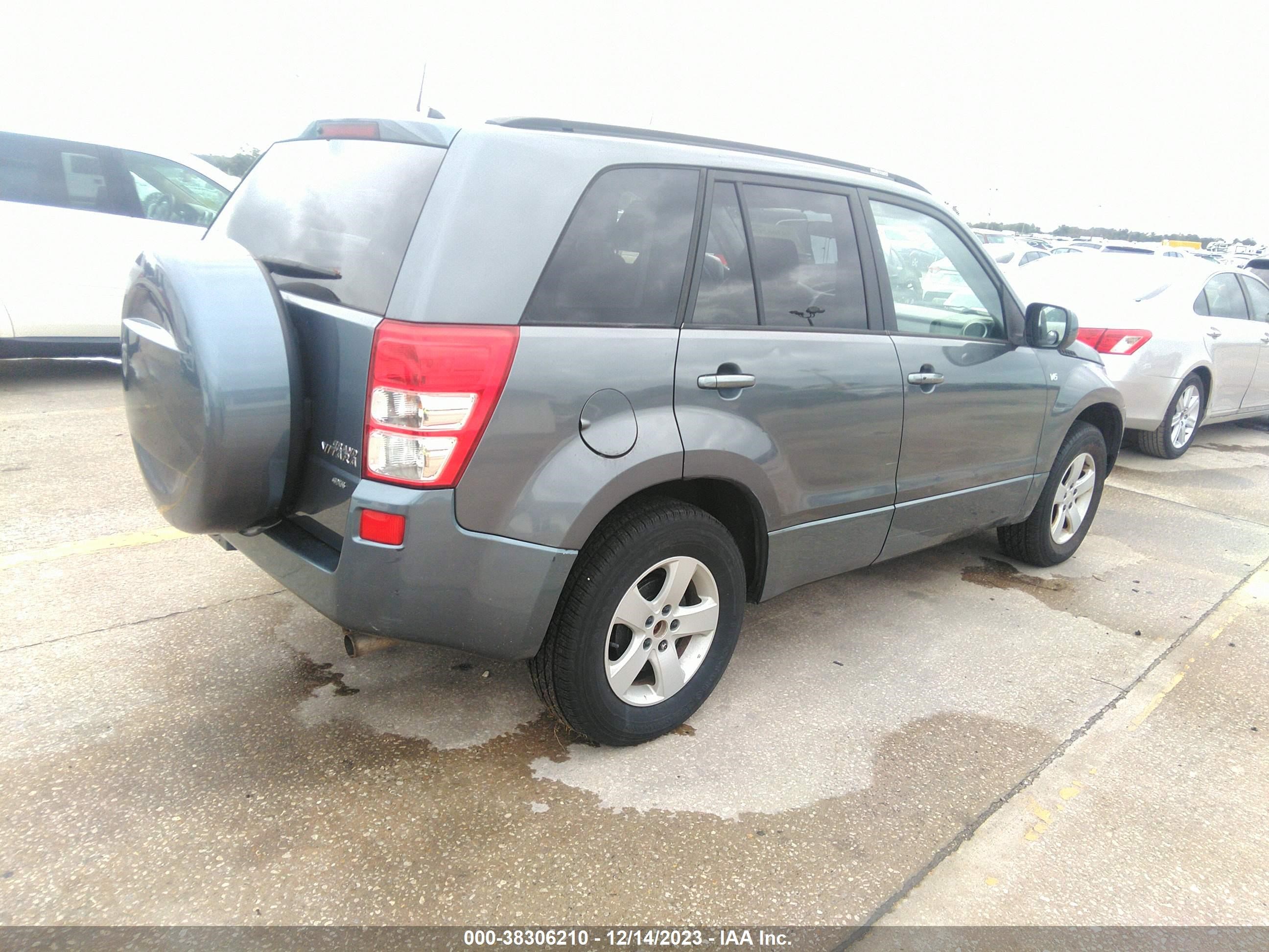 Photo 3 VIN: JS3TD944964102564 - SUZUKI GRAND VITARA 