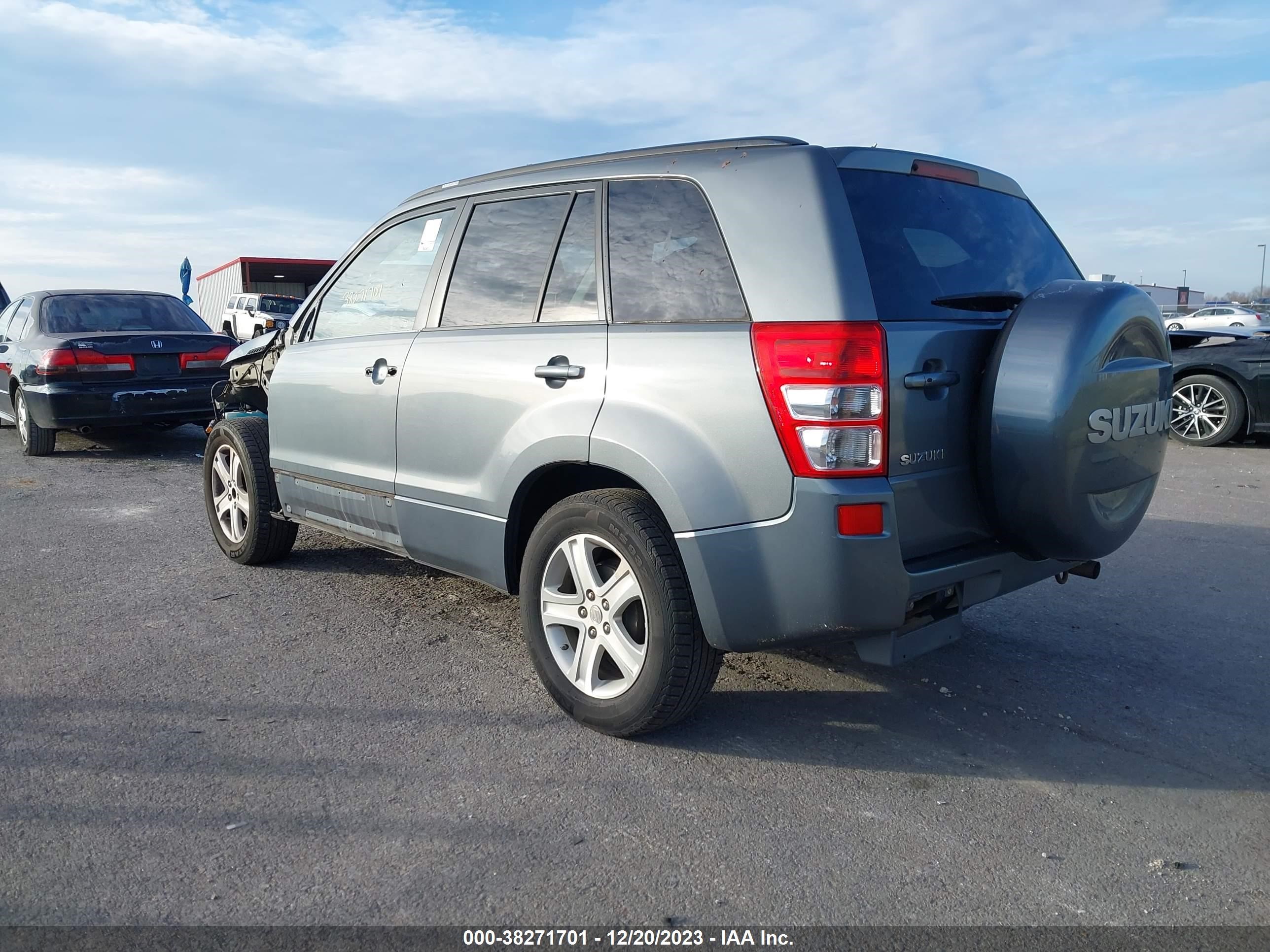 Photo 2 VIN: JS3TD947184101163 - SUZUKI GRAND VITARA 