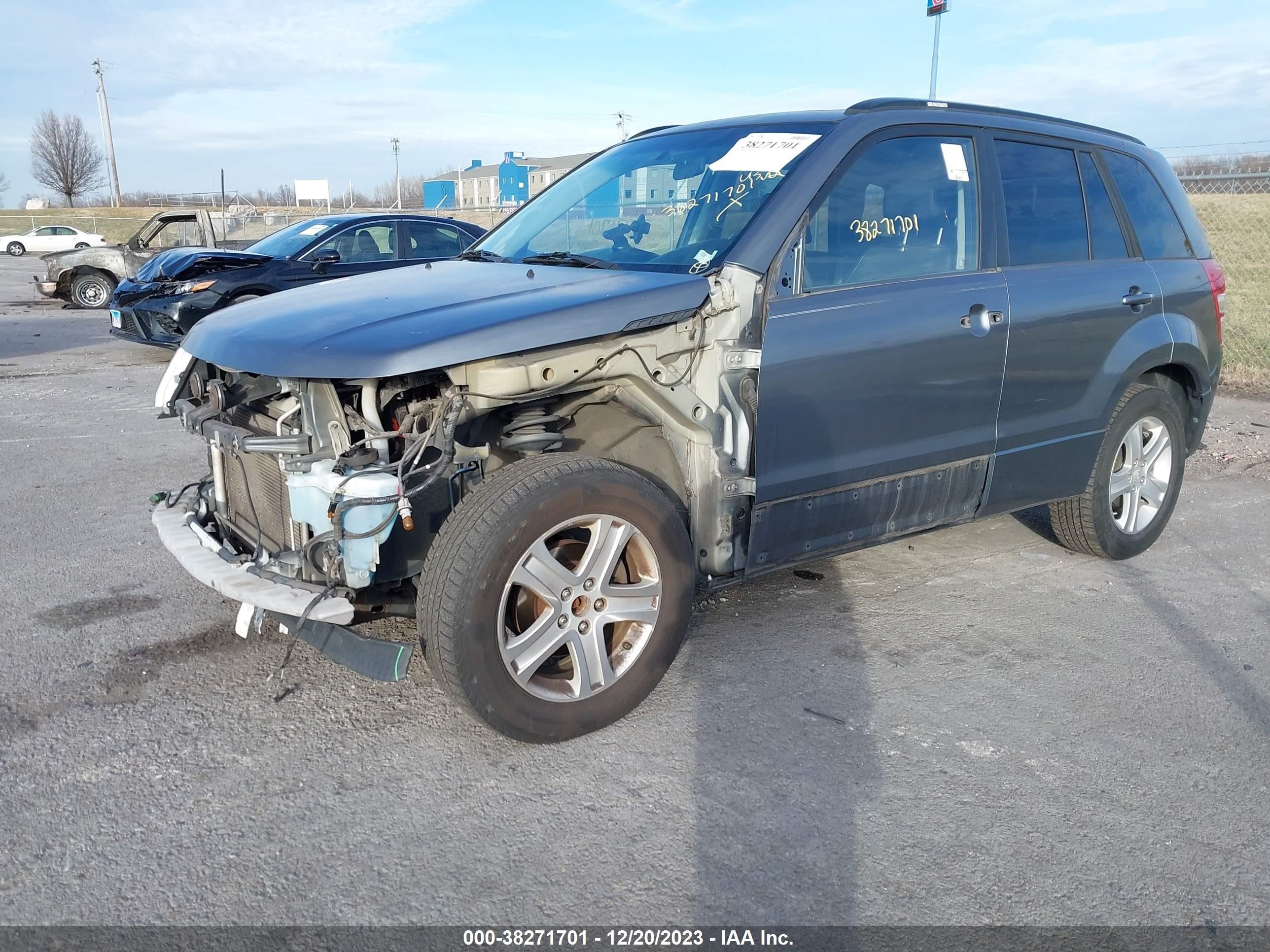 Photo 5 VIN: JS3TD947184101163 - SUZUKI GRAND VITARA 