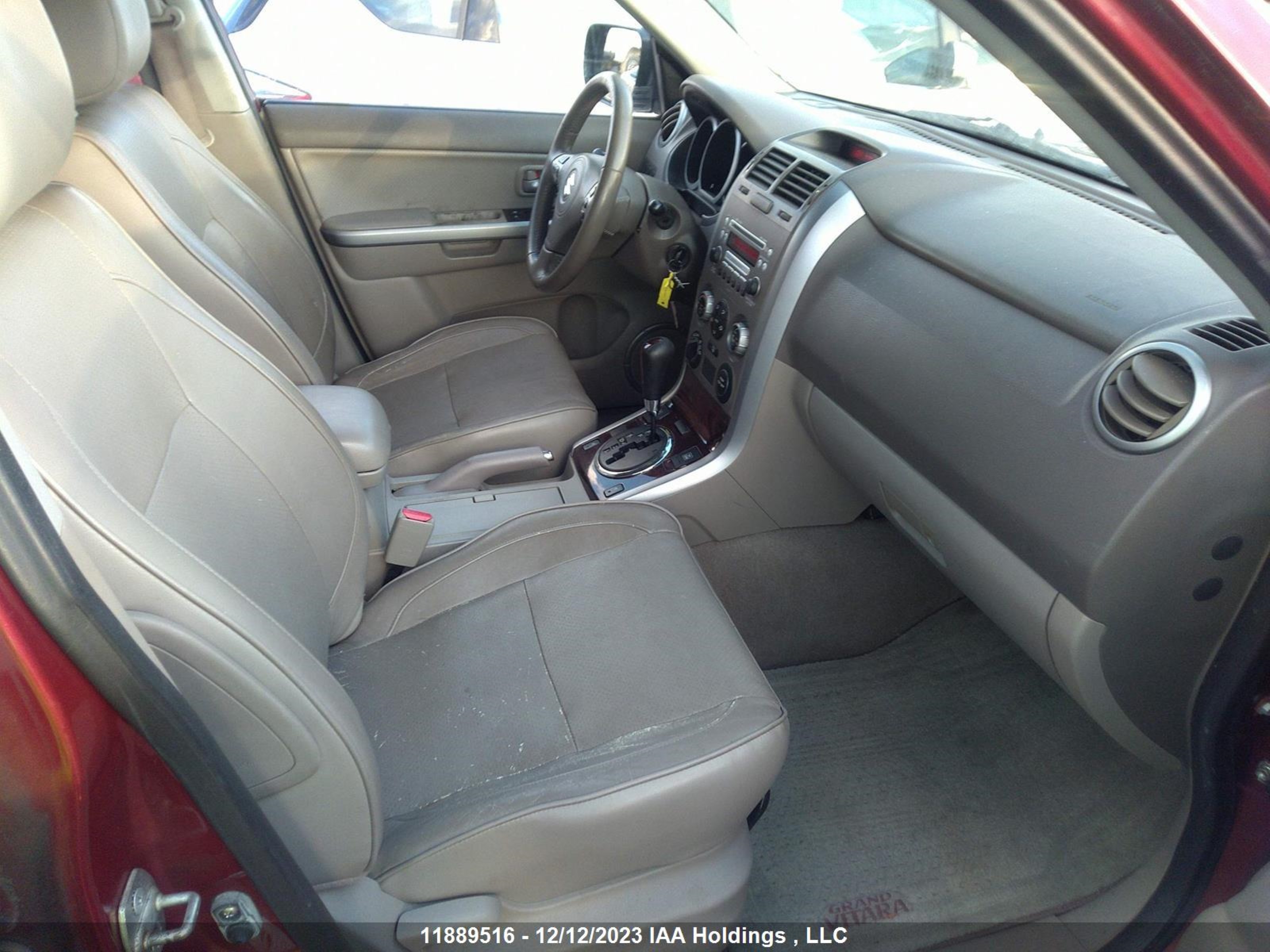 Photo 4 VIN: JS3TD947874200982 - SUZUKI GRAND VITARA 