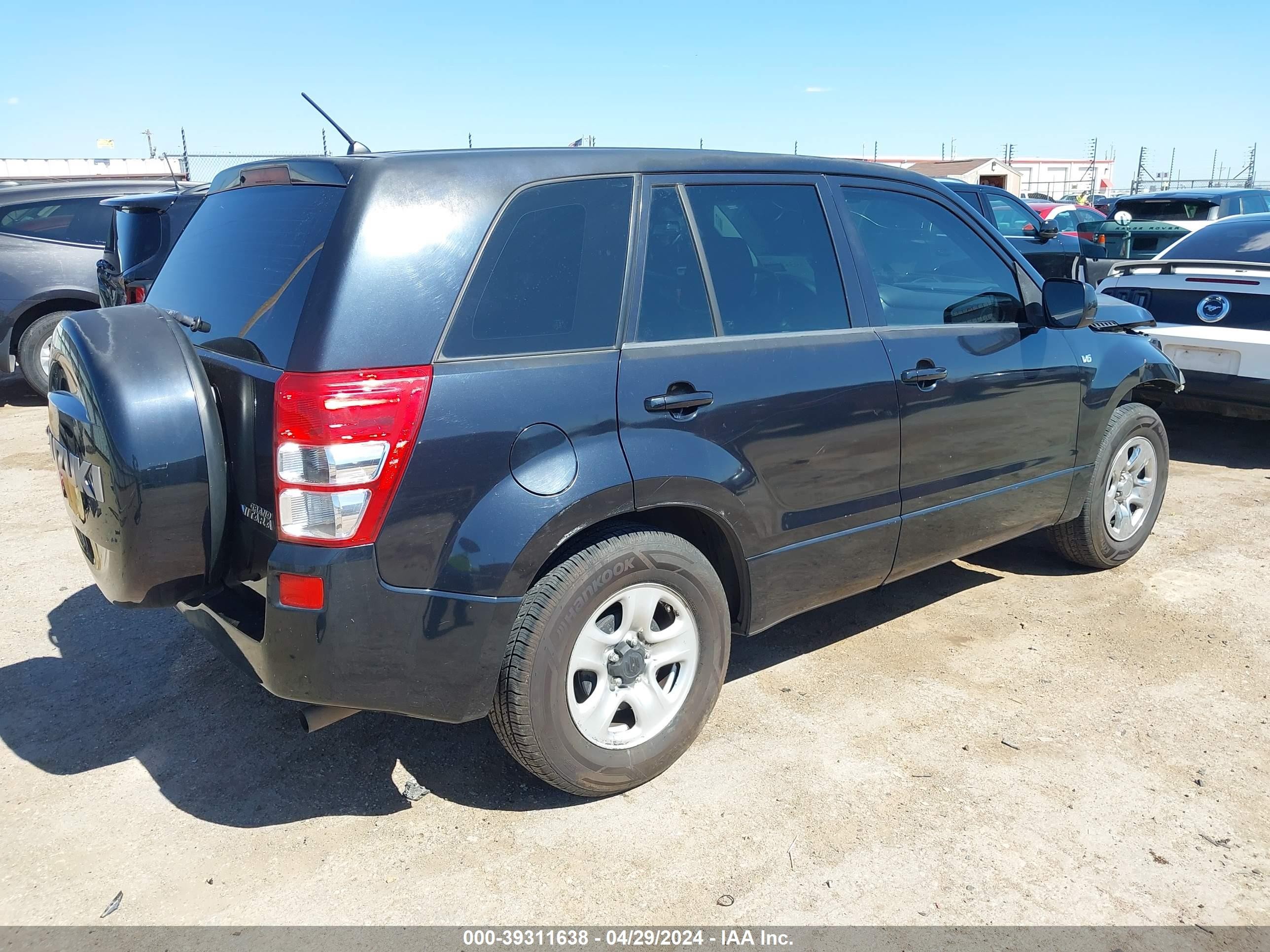 Photo 3 VIN: JS3TE941284103013 - SUZUKI GRAND VITARA 