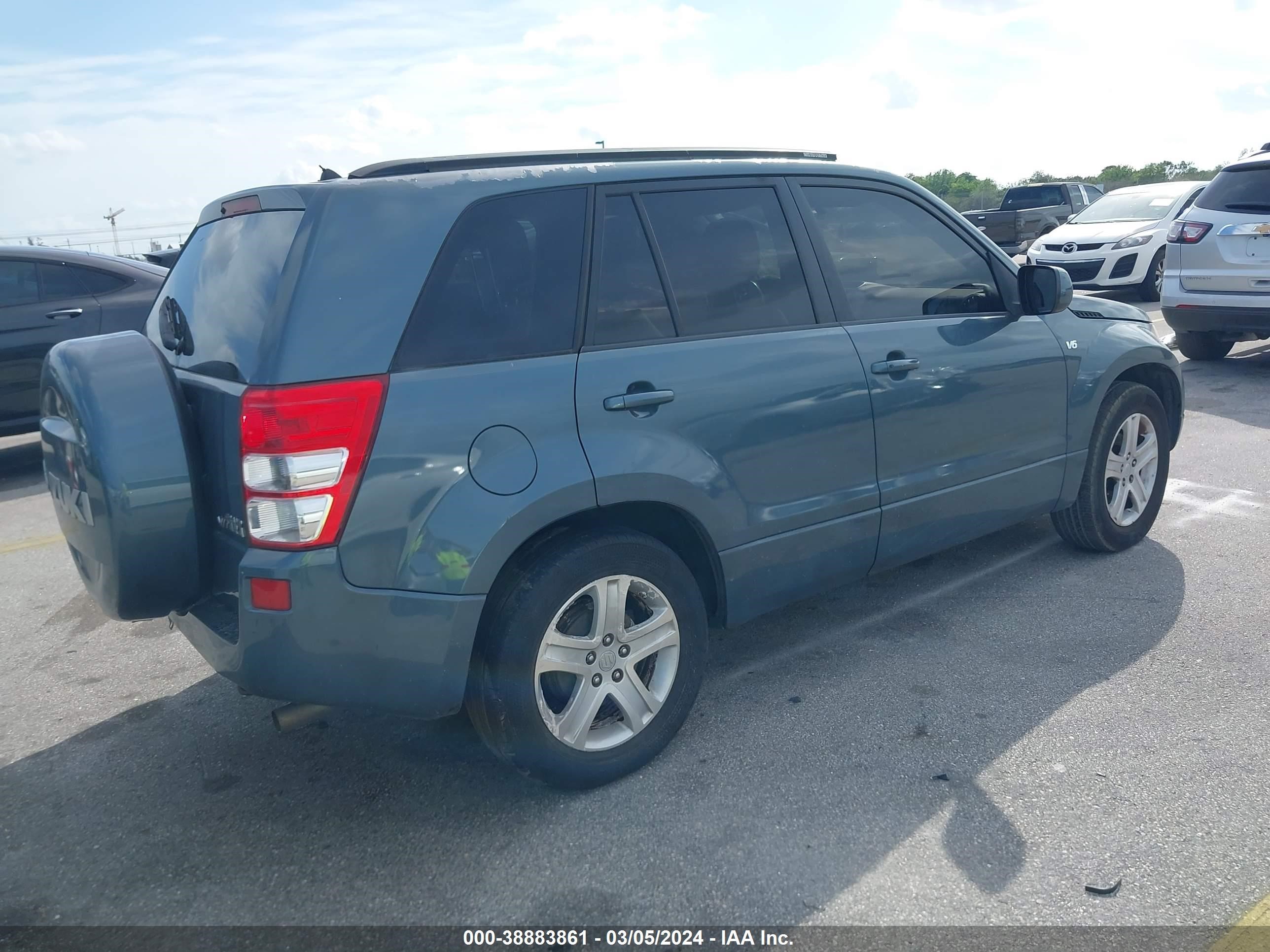 Photo 3 VIN: JS3TE947284100049 - SUZUKI GRAND VITARA 