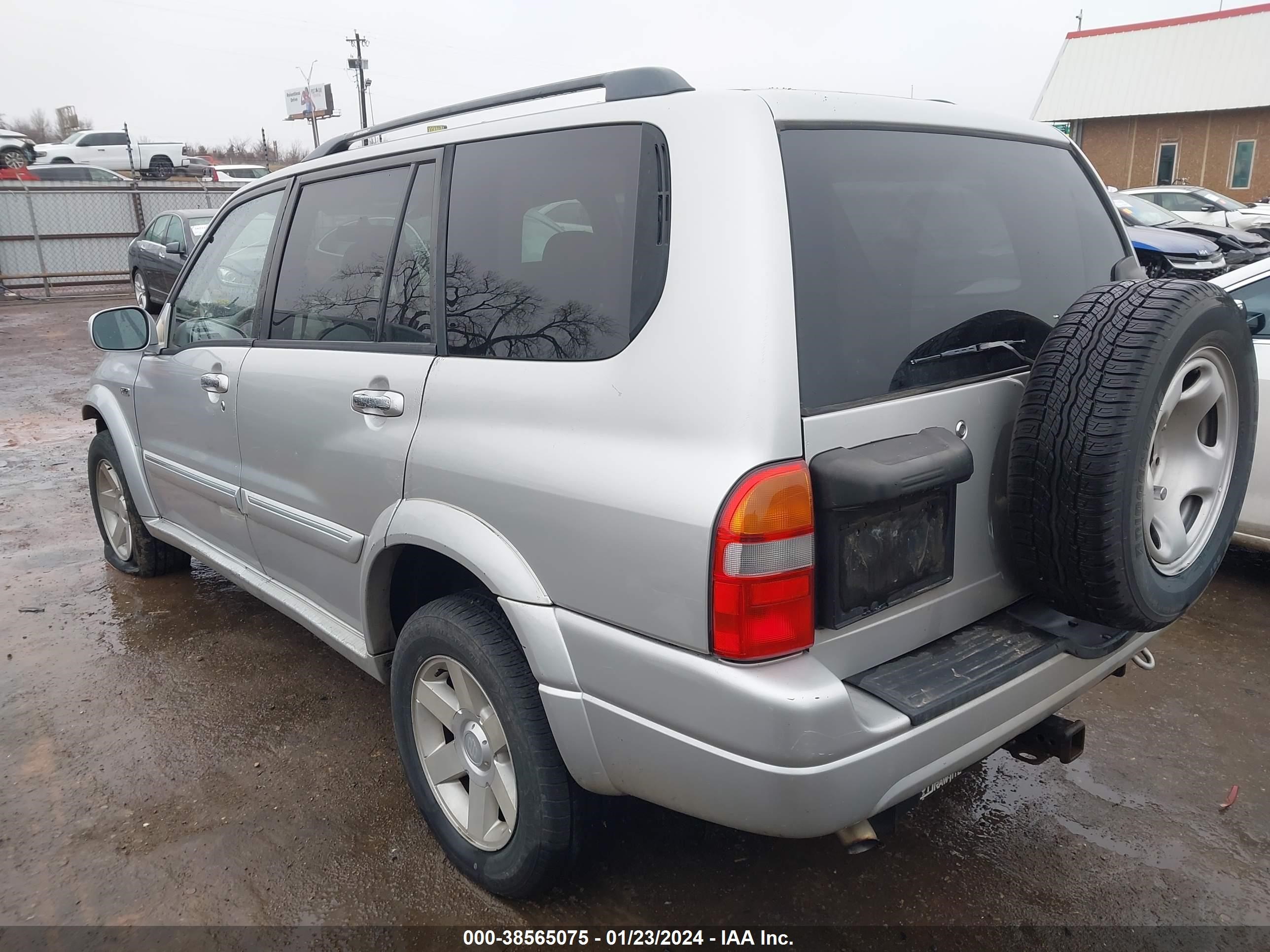 Photo 2 VIN: JS3TX92V134105957 - SUZUKI XL7 