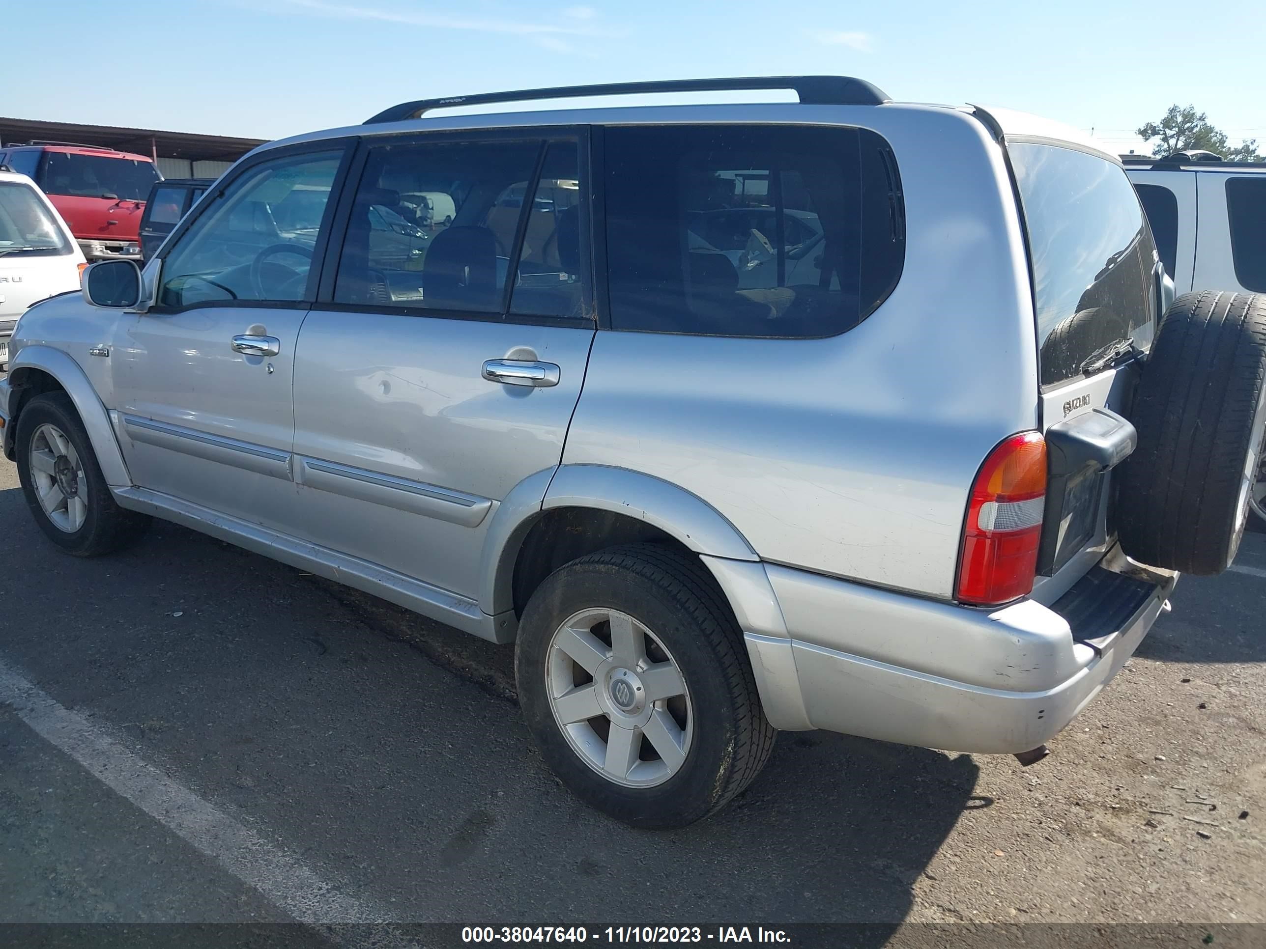 Photo 2 VIN: JS3TX92V334102977 - SUZUKI XL7 