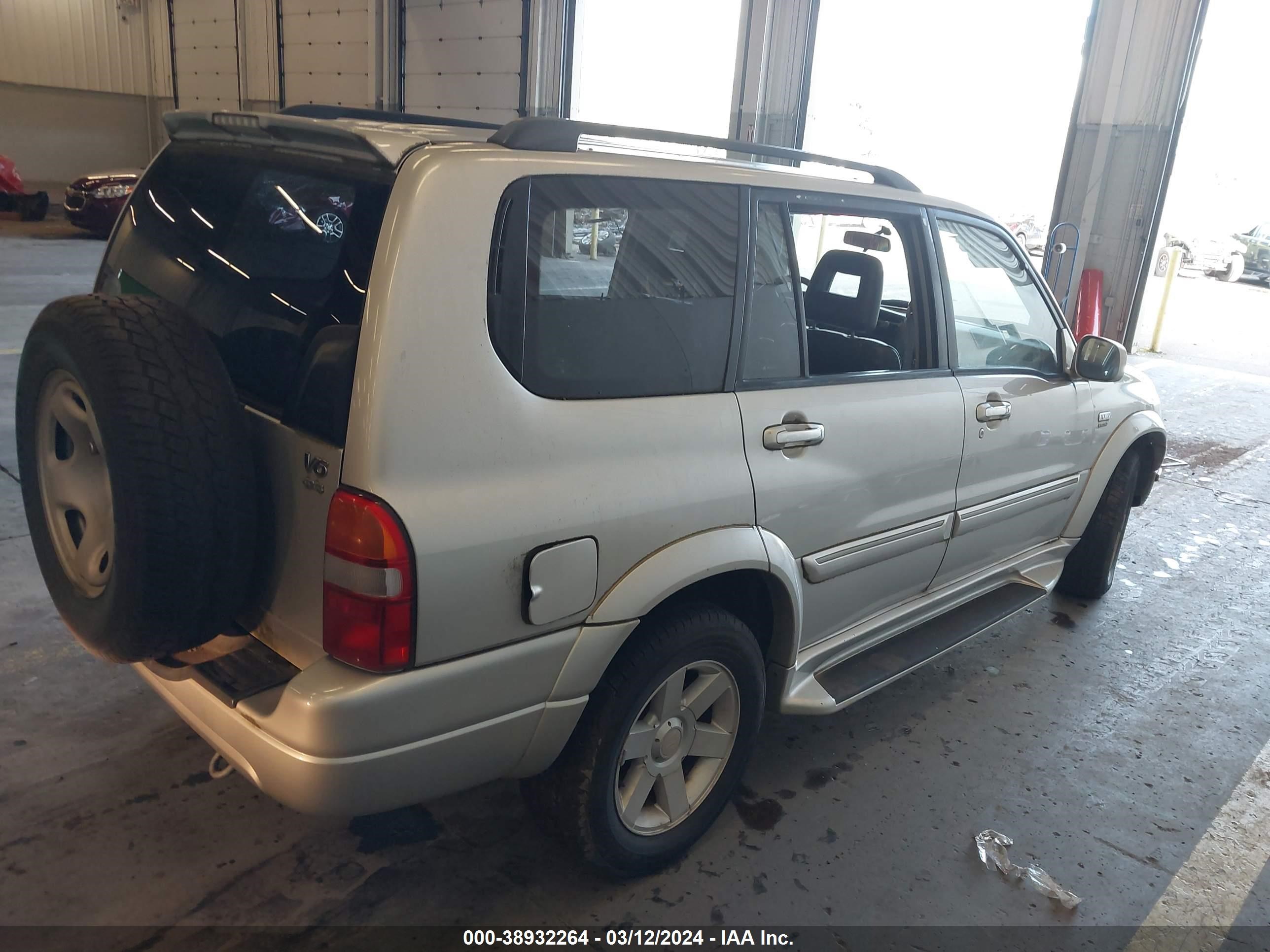 Photo 3 VIN: JS3TX92V424131581 - SUZUKI XL7 